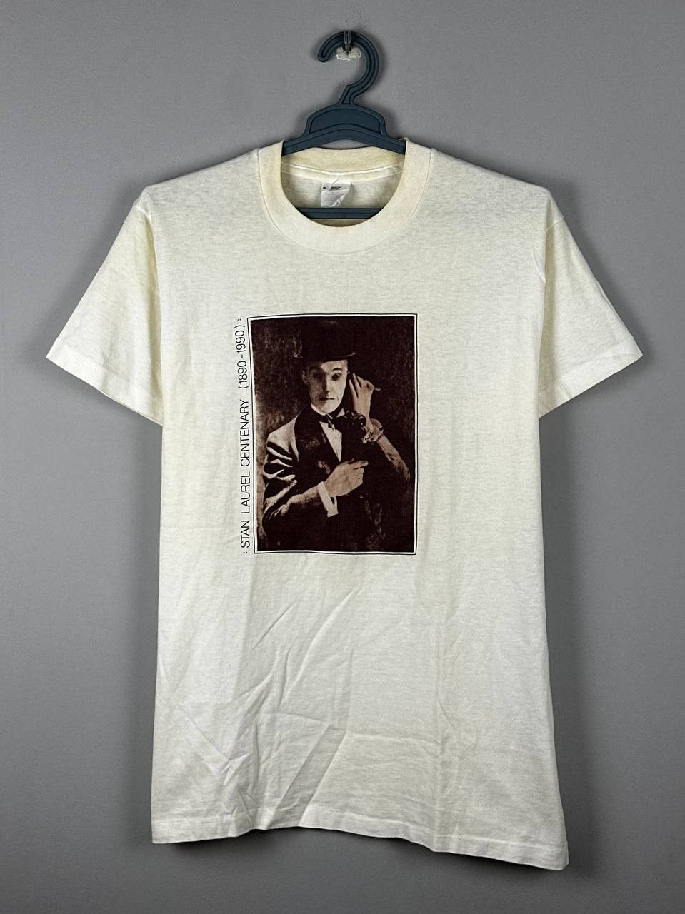 Vintage Vintage Stan Laurel Centenary Actor 90s T Shirt Size US XL / EU 56 / 4 - 2 Thumbnail