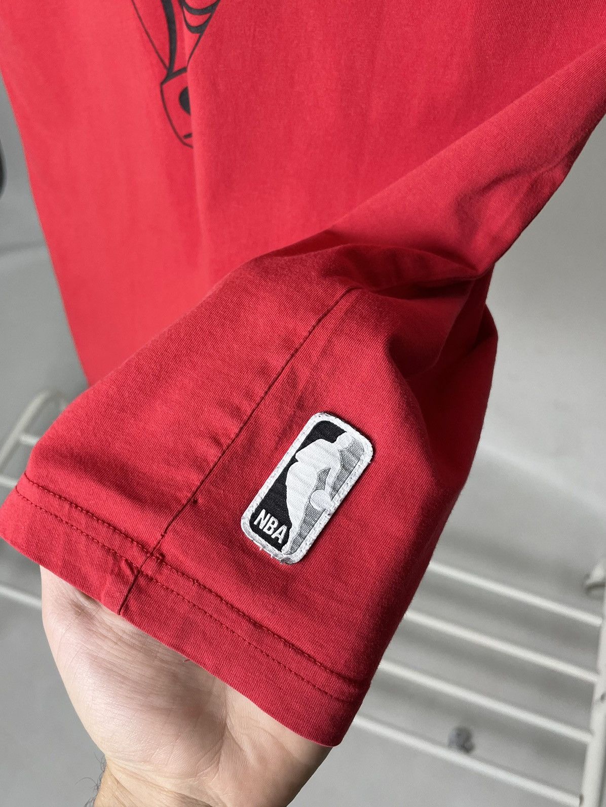 Adidas Adidas Originals x NBA 👹🏀 Chicago Bulls jersey tee t shirt Size US M / EU 48-50 / 2 - 9 Thumbnail