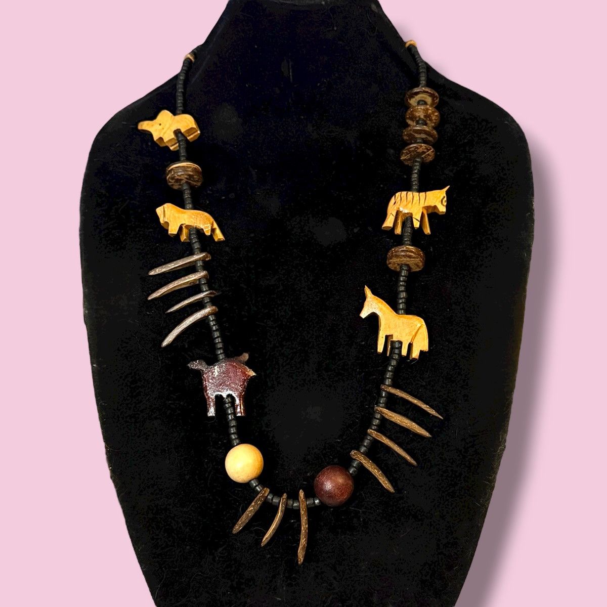 Vintage Vintage hand carved wooden African Safari bead necklace Size ONE SIZE - 1 Thumbnail
