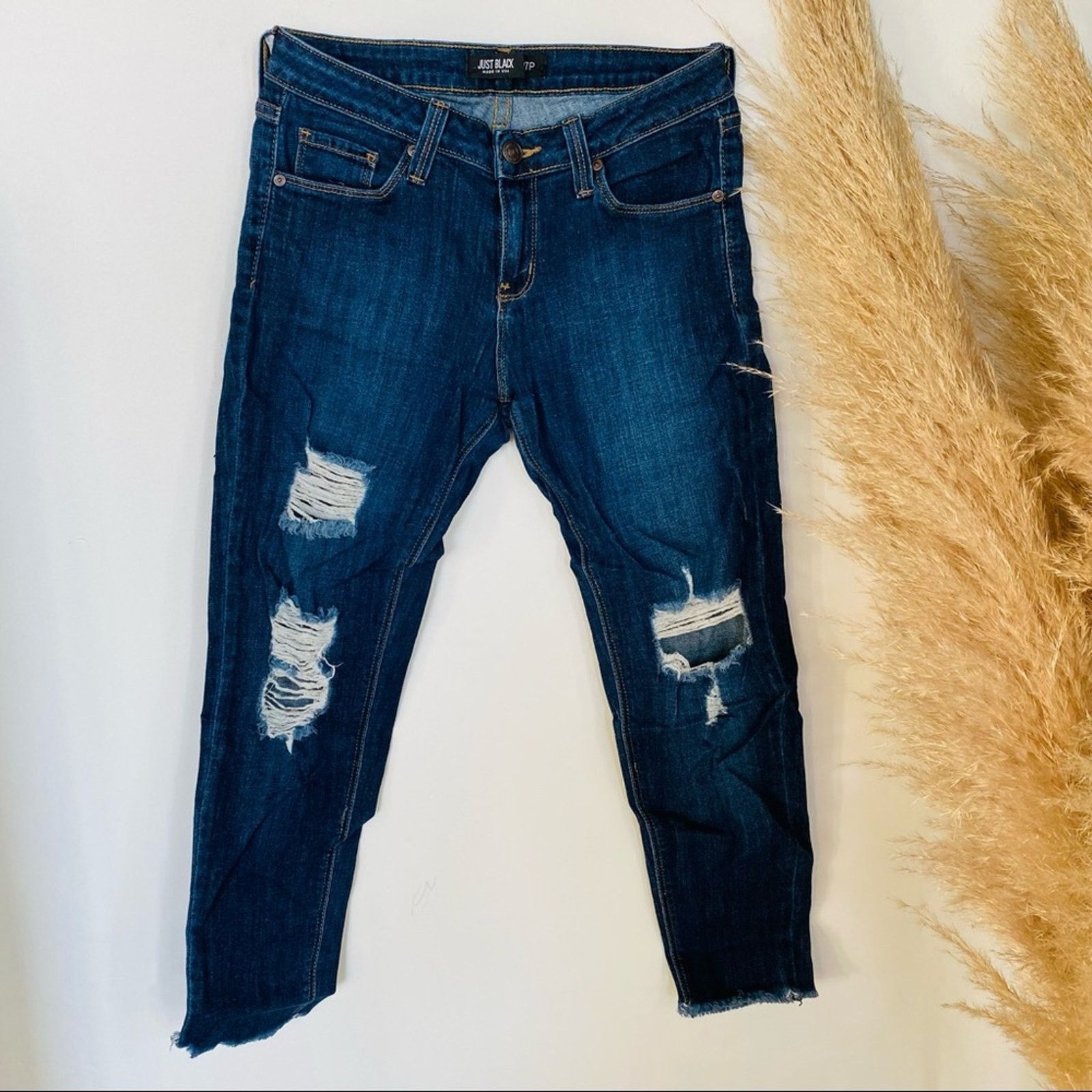 Lululemon JUST BLACK Blue Distressed Ripped Skinny Low Rise Denim Jean Size 27" / US 4 / IT 40 - 1 Thumbnail