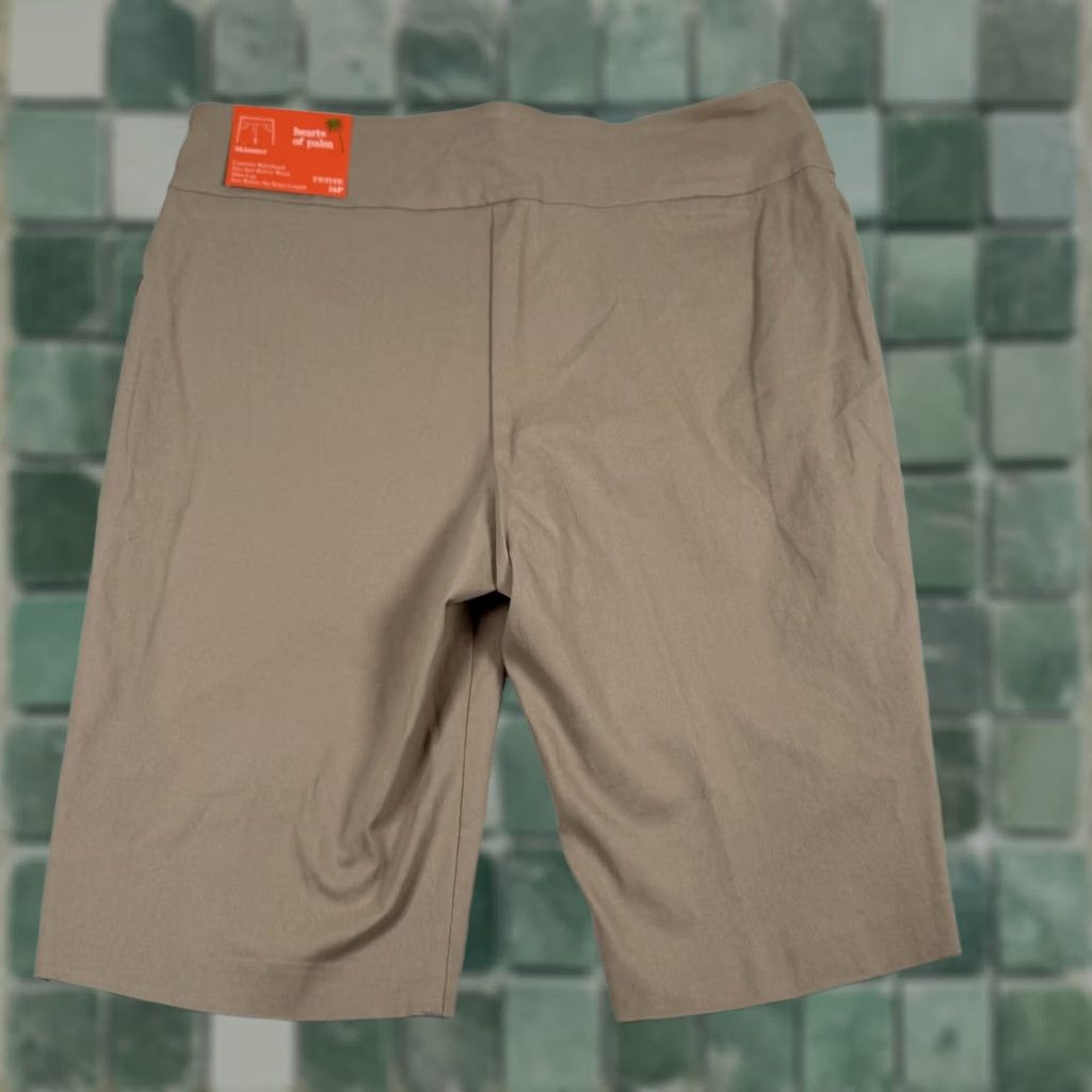 Vintage Hearts Of Palm Capri Pants Womens 16P Petite Beige Skimmer Pull On Stretch NWT Capris Slim Leg Size 38" / US 16 / IT 52 - 1 Thumbnail