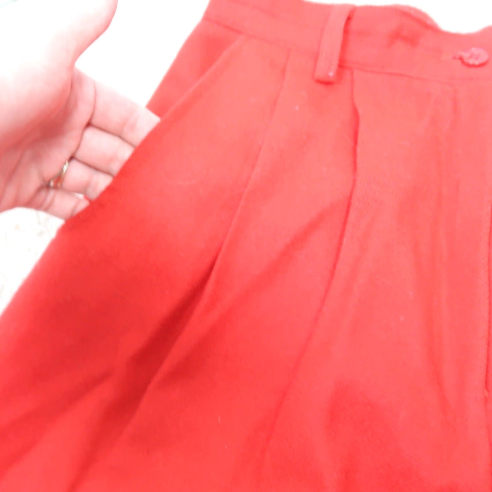Vintage VINTAGE Savannah Red Wool High Rise Mid Length Trouser Shorts 8 Women 8 Inseam 8 Fall Winter 80s 90s Workwear Casual Party/Cocktail Size 30" / US 8 / IT 44 - 2 Thumbnail