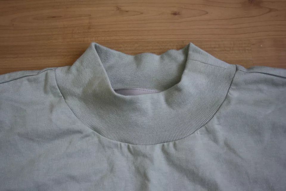 Essentials Essentials Fear of God Mens Neck Long Sleeve New wish tags Size US M / EU 48-50 / 2 - 3 Thumbnail