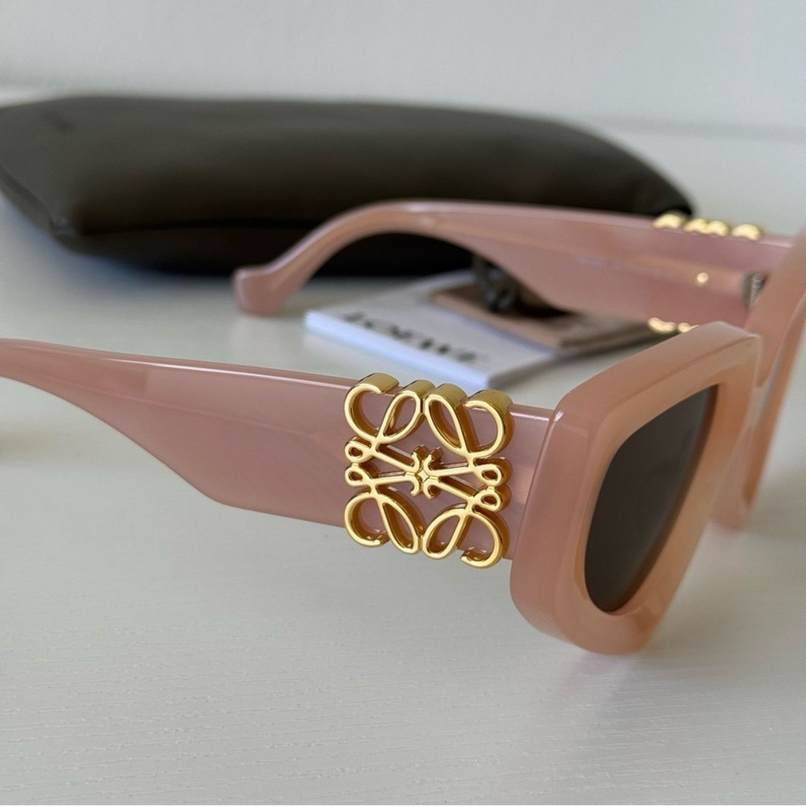 Loewe New! Loewe Pink Sunglasses LW40154U 72E, Authentic Size ONE SIZE - 8 Thumbnail