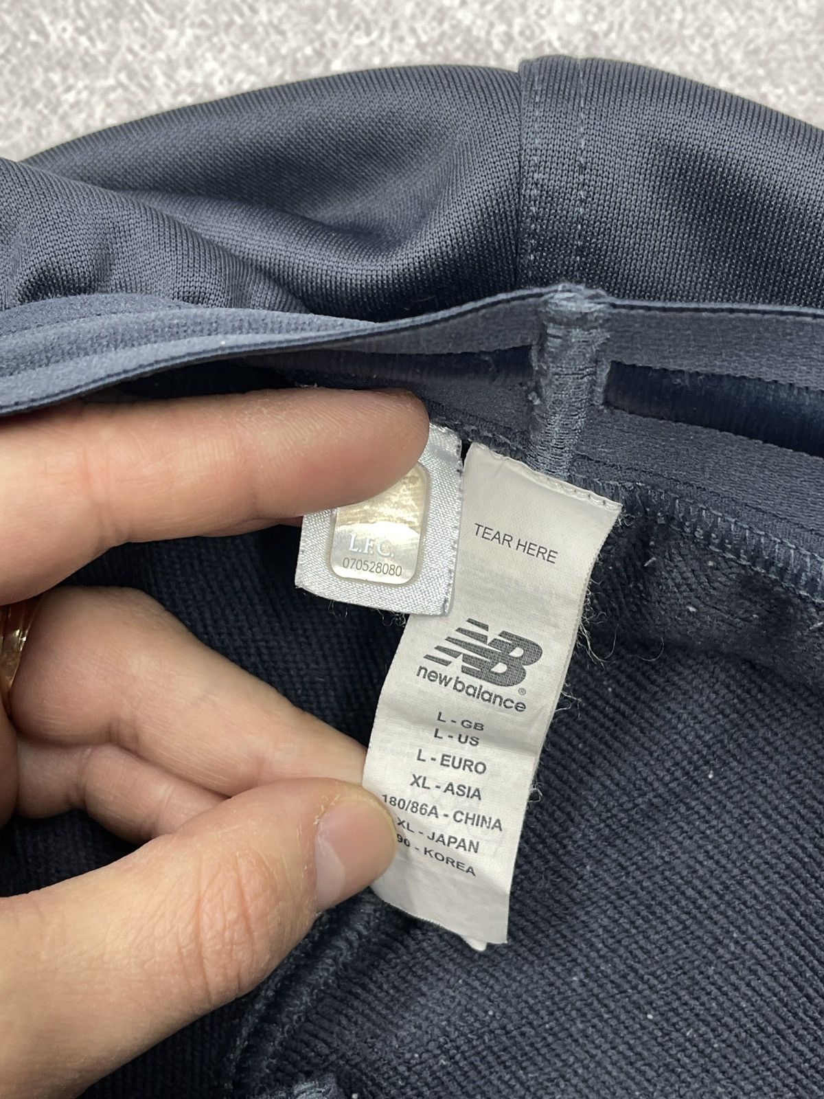 New Balance Mens New Balance Liverpool Football Sweatpants Grey Soccer Size US 34 / EU 50 - 7 Thumbnail