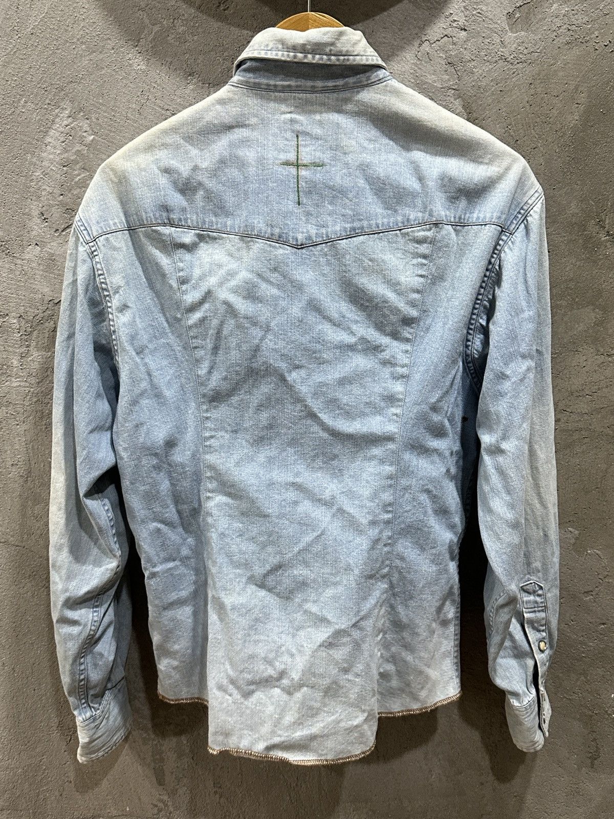 Needles Needles By Nepenthes Cross Sewn Chambray Pearl Button-Up Size US L / EU 52-54 / 3 - 23 Thumbnail