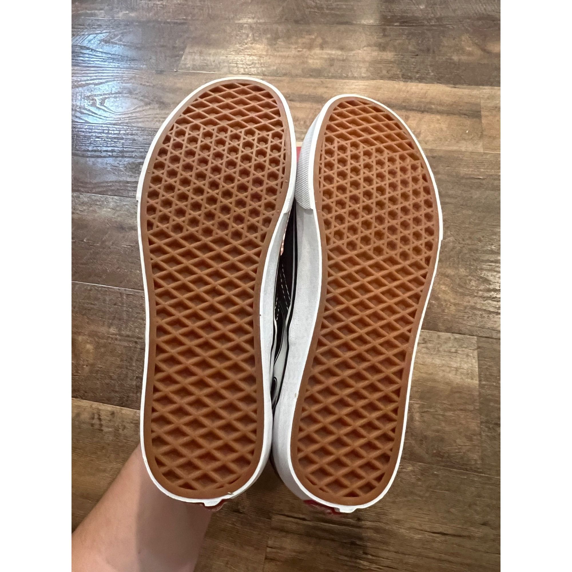Vans Brand New VANS CLASSIC SLIP-ON (FLAME) BLACK / WHITE VN0A33T Size US 9 / EU 42 - 3 Thumbnail