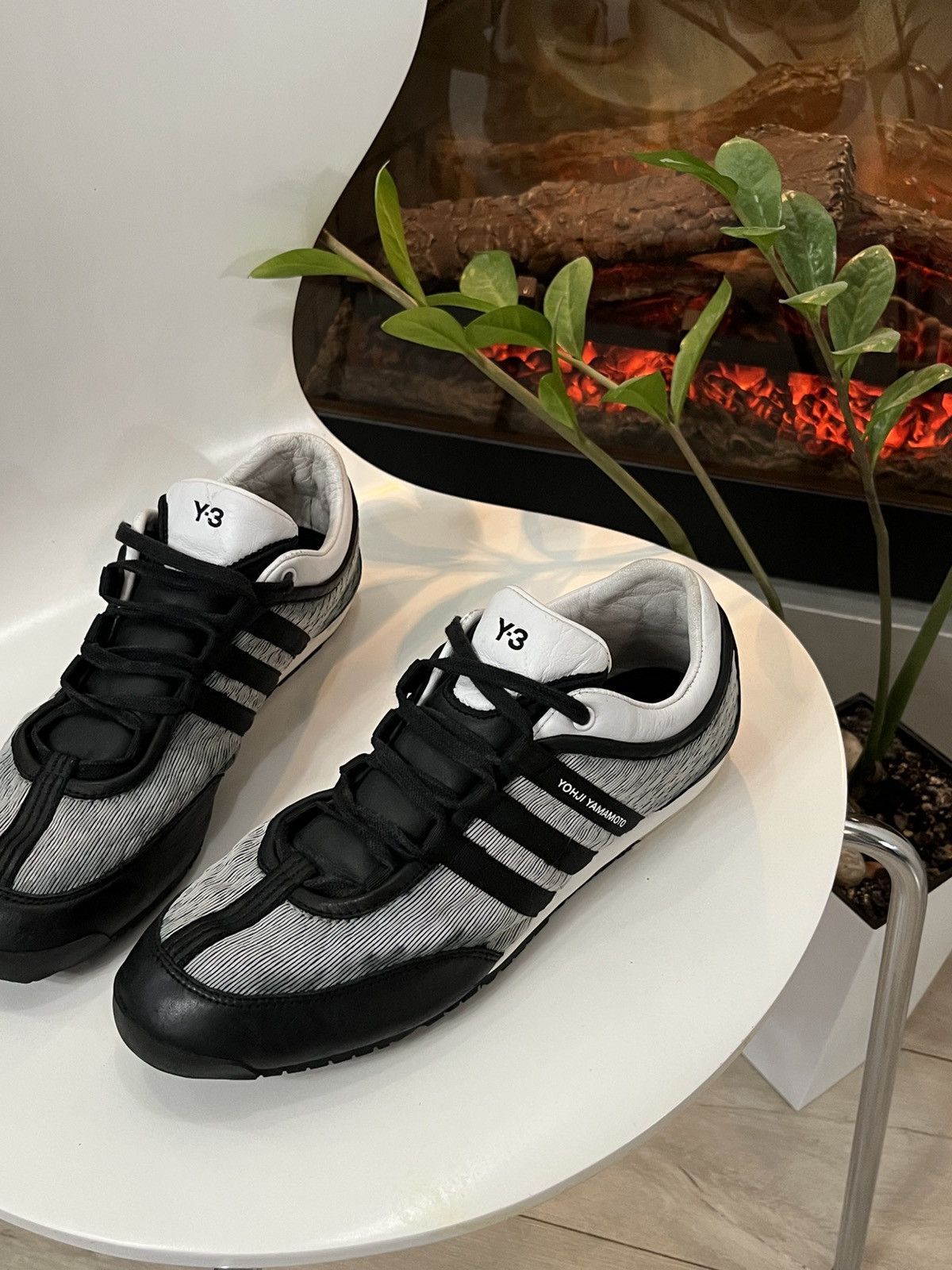 adidas gazelle silver green womens Y-3 Men's Boxing Black / Core White / Easy Yellow Low Top Sneakers main image 1