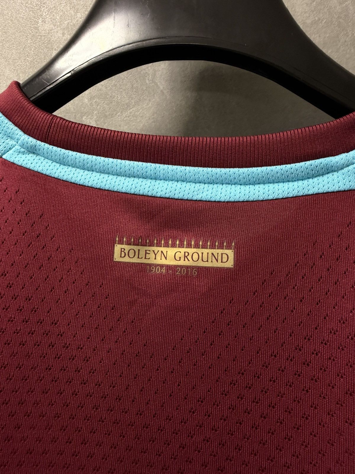 Umbro WEST HAM UNITED 2015 2016 HOME SHIRT SOCCER JERSEY UMBRO Size US XL / EU 56 / 4 - 21 Thumbnail