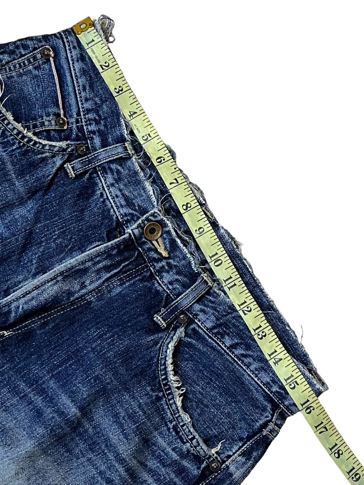 Edwin SICK🔥VINTAGE EDWIN 505s DISTRESSED SELVEDGE 3 QUARTER JEANS Size US 32 / EU 48 - 13 Thumbnail