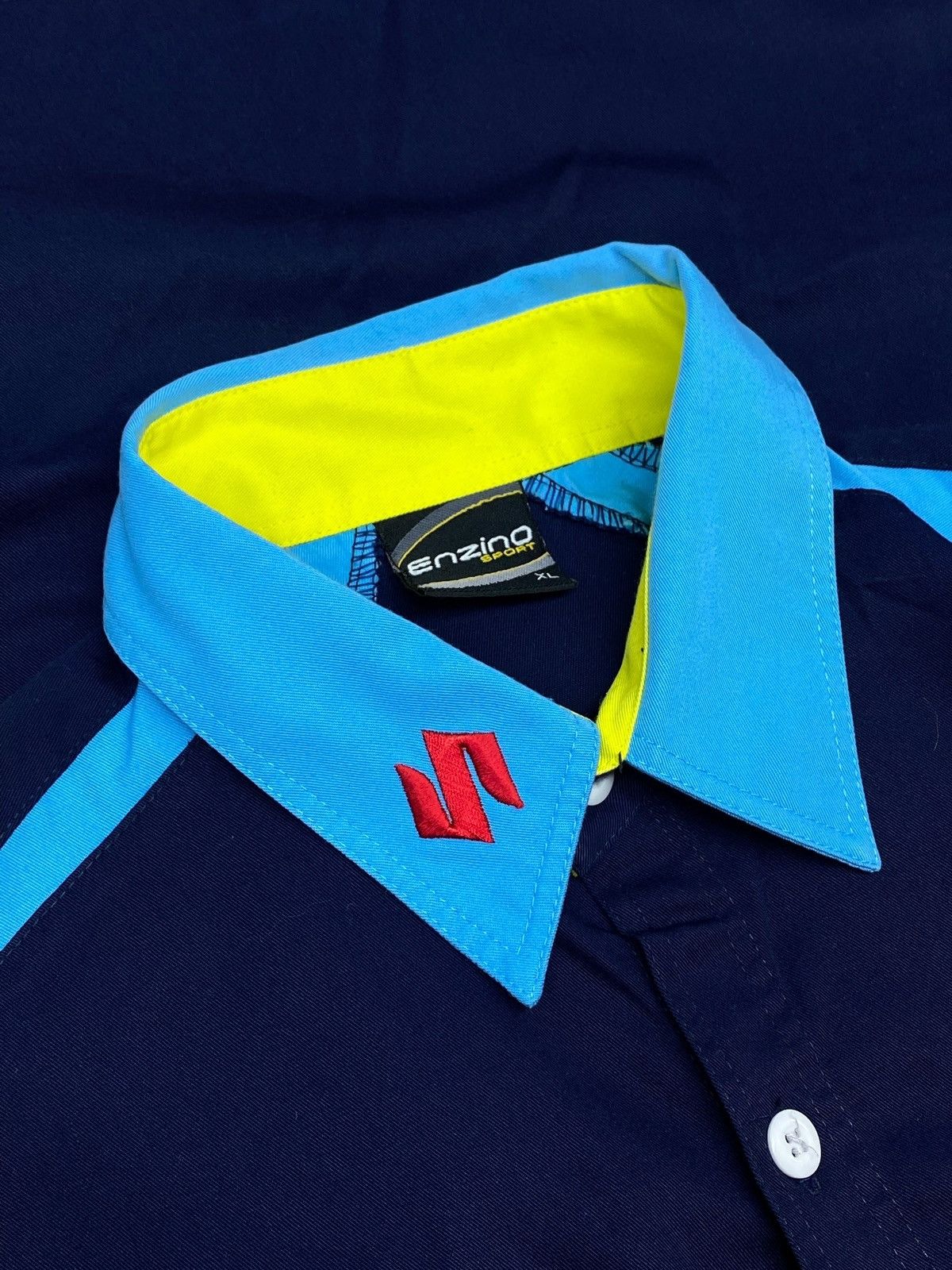 Racer Worldwide Vintage Suzuki Moto GP Rizla Flag Racing Short Sleeve Shirt Size US XL / EU 56 / 4 - 12 Thumbnail
