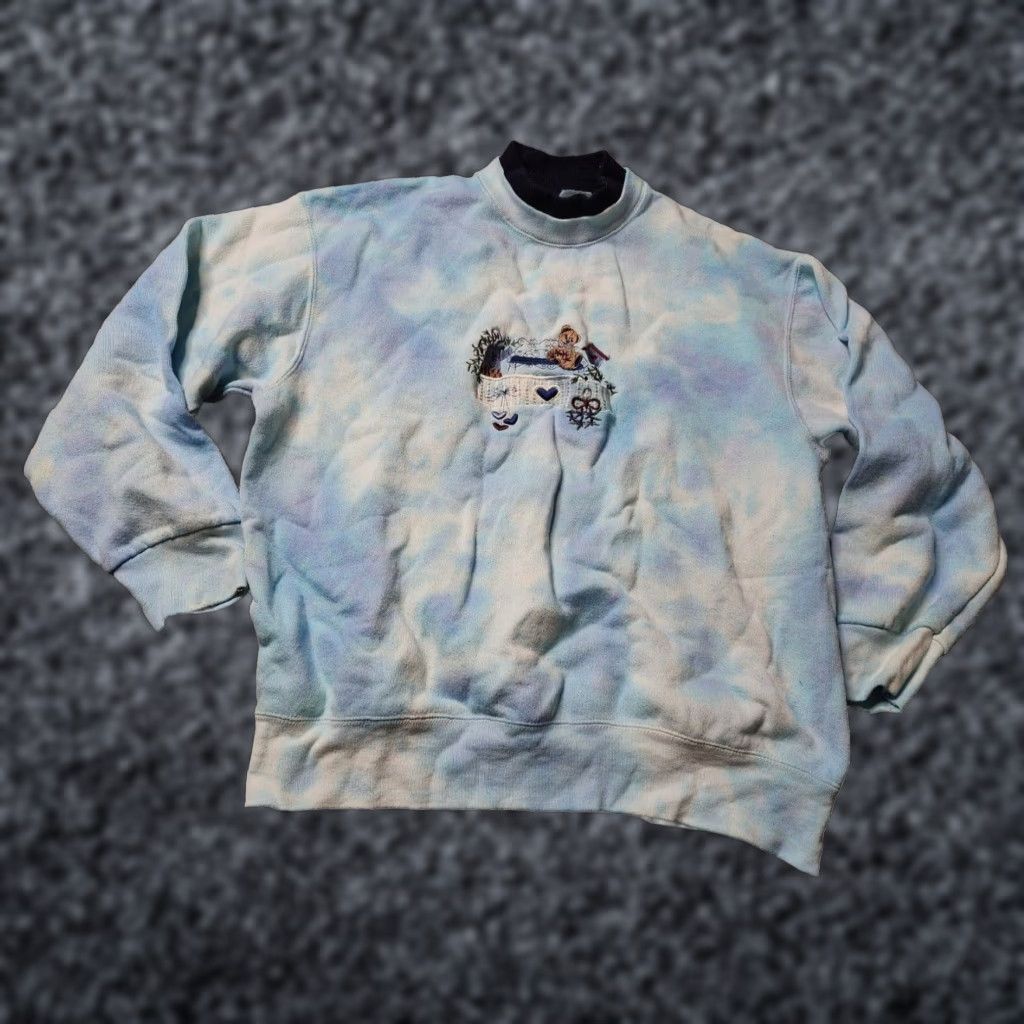 Fruit Of The Loom VINTAGE Fruit of the Loom Womens L Blue Crewneck Embroidered Grandma Bear Sweatshirt 80s Tie Dye Size L / US 10 / IT 46 - 1 Thumbnail
