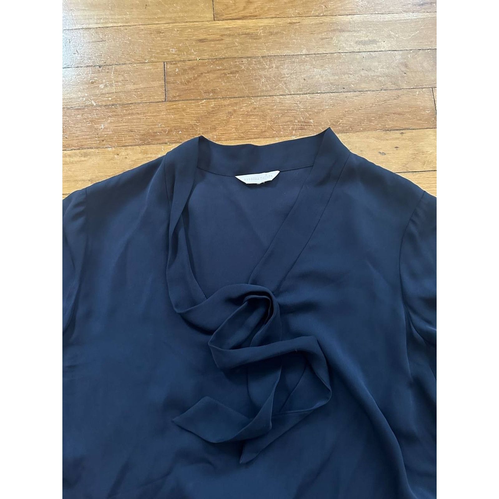 Rebecca Taylor Rebecca Taylor Sophie 100% Silk Navy Top Size L A000987 Size L / US 10 / IT 46 - 6 Thumbnail