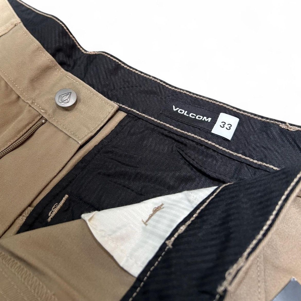 Volcom Volcom - (33) Khaki Shorts Size US 33 - 3 Thumbnail
