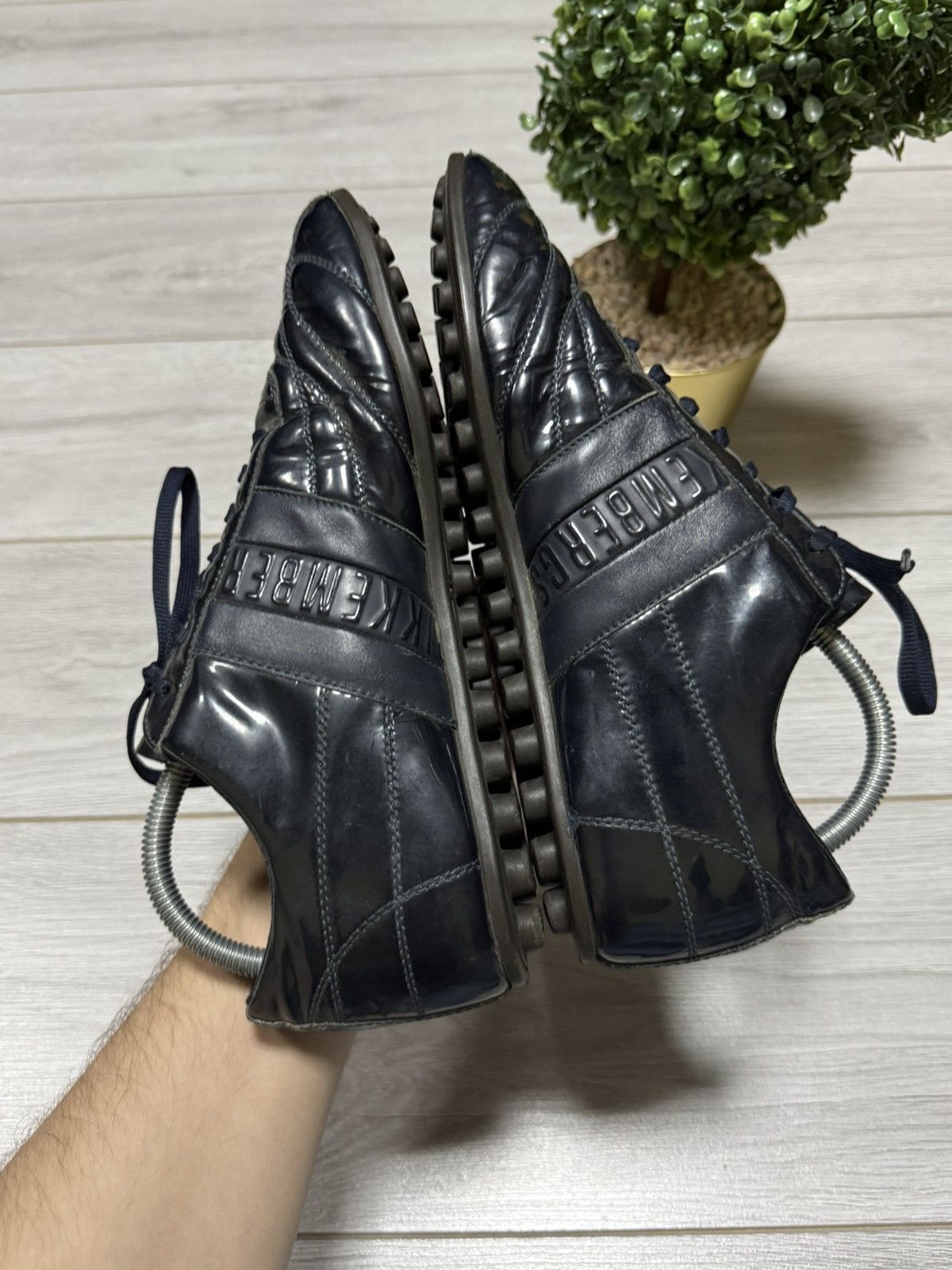 Dirk Bikkembergs Bikkembergs dark blue lacquered sneakers shoes Size US 8 / EU 41 - 5 Thumbnail