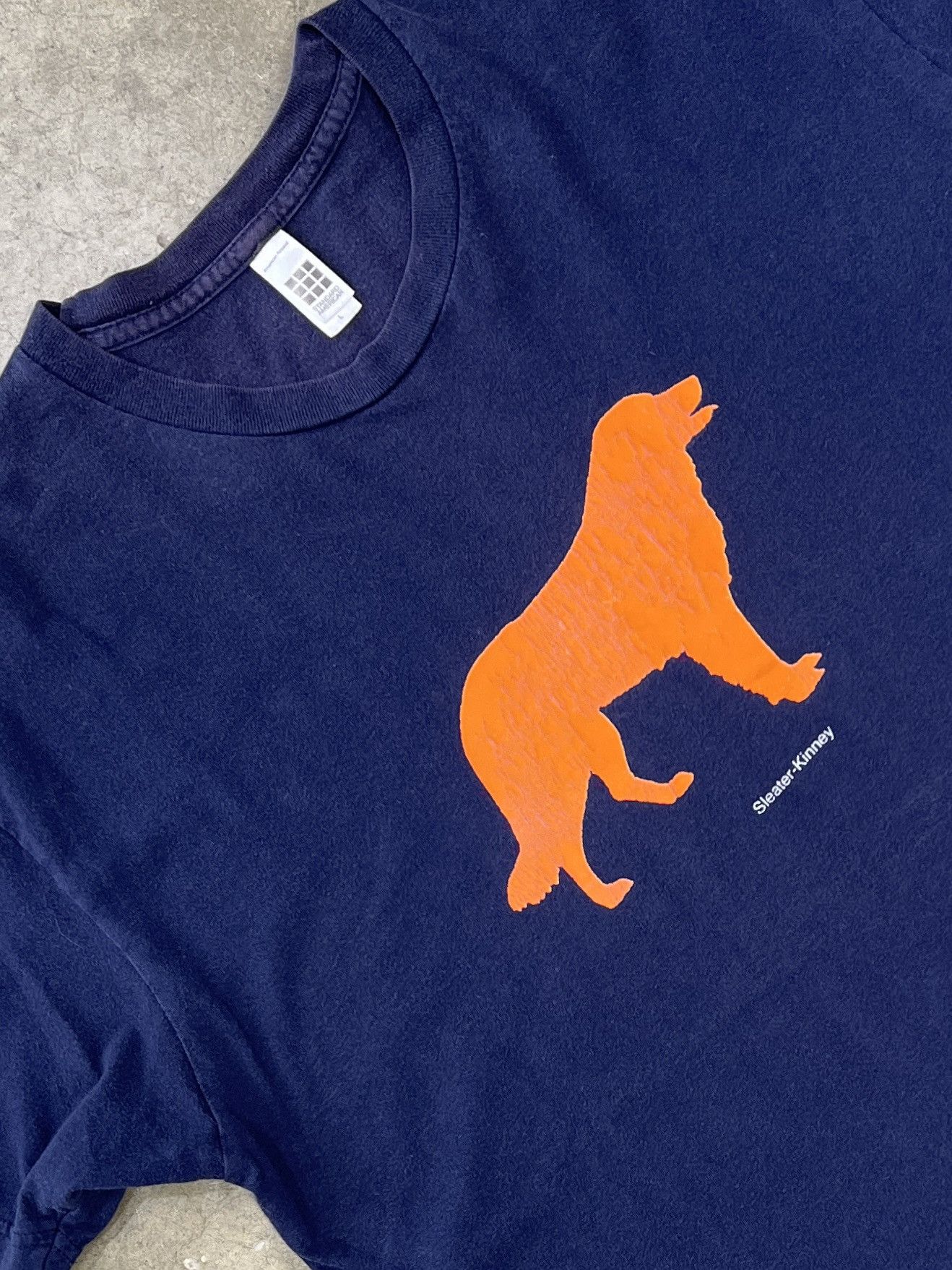 Band Tees Vintage Band Indie Rock Sleater Kinney Dog Band Tee Large Size US L / EU 52-54 / 3 - 1 Thumbnail