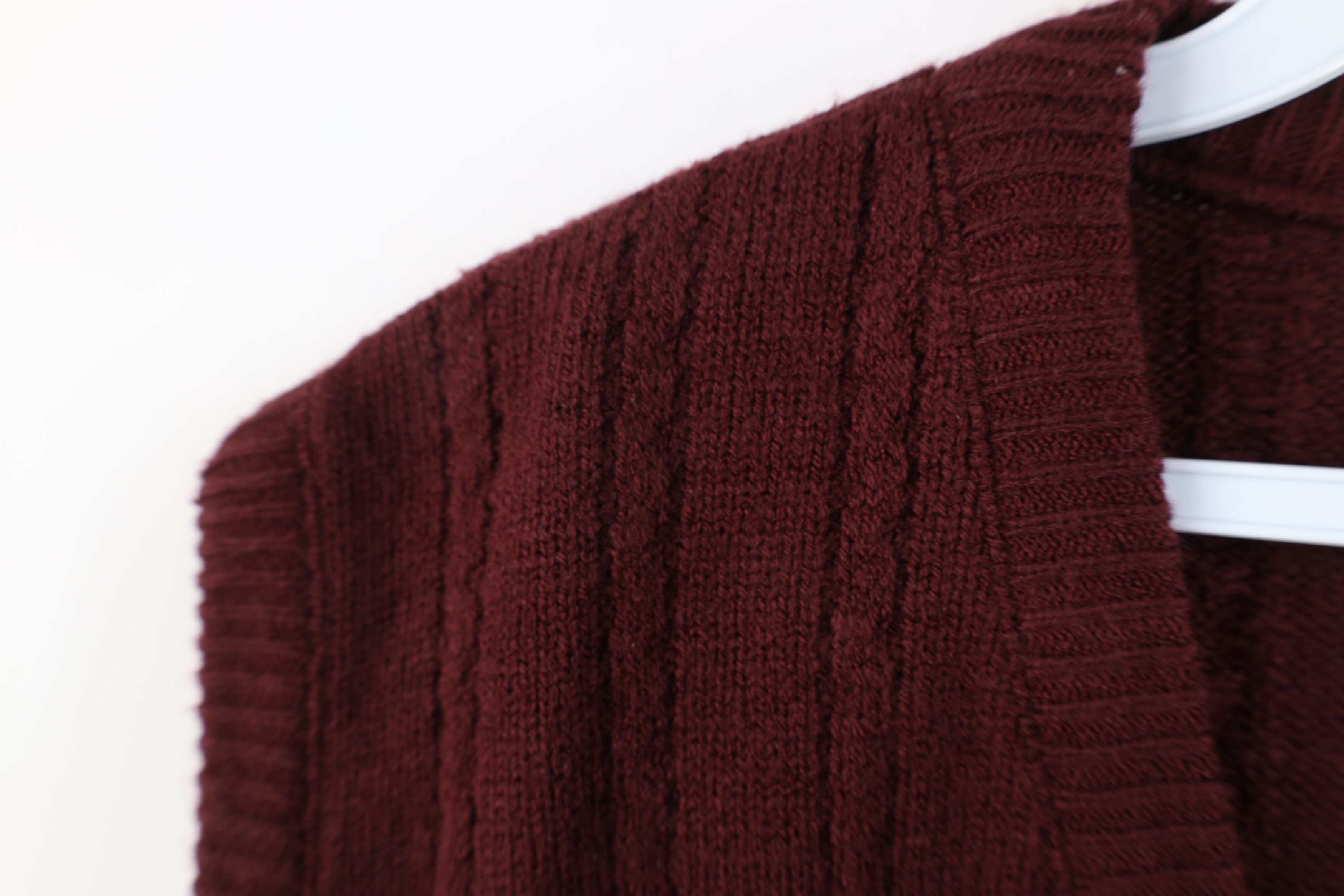 Vintage Vintage 70s Streetwear Cable Knit Sweater Vest Burgundy Size US M / EU 48-50 / 2 - 7 Thumbnail