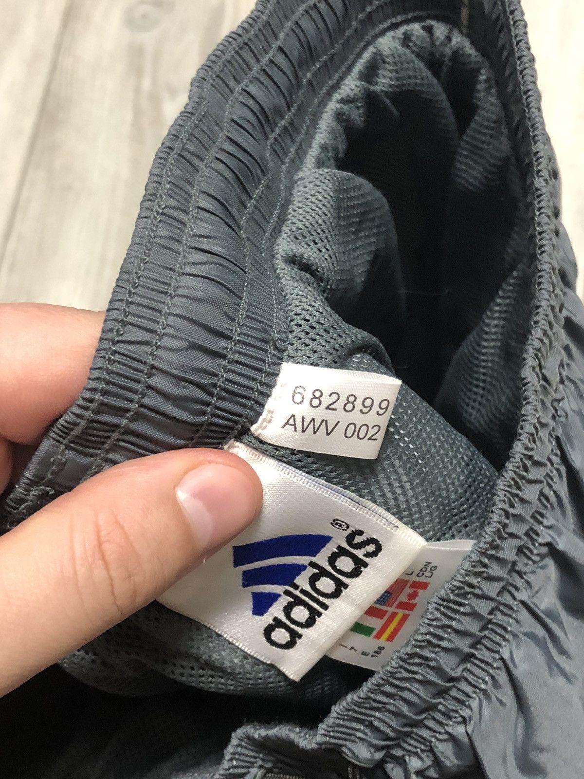 Adidas Vintage Adidas Track Pants Y2K Baggy Drilli Joggers Nylon Size US 34 / EU 50 - 4 Thumbnail