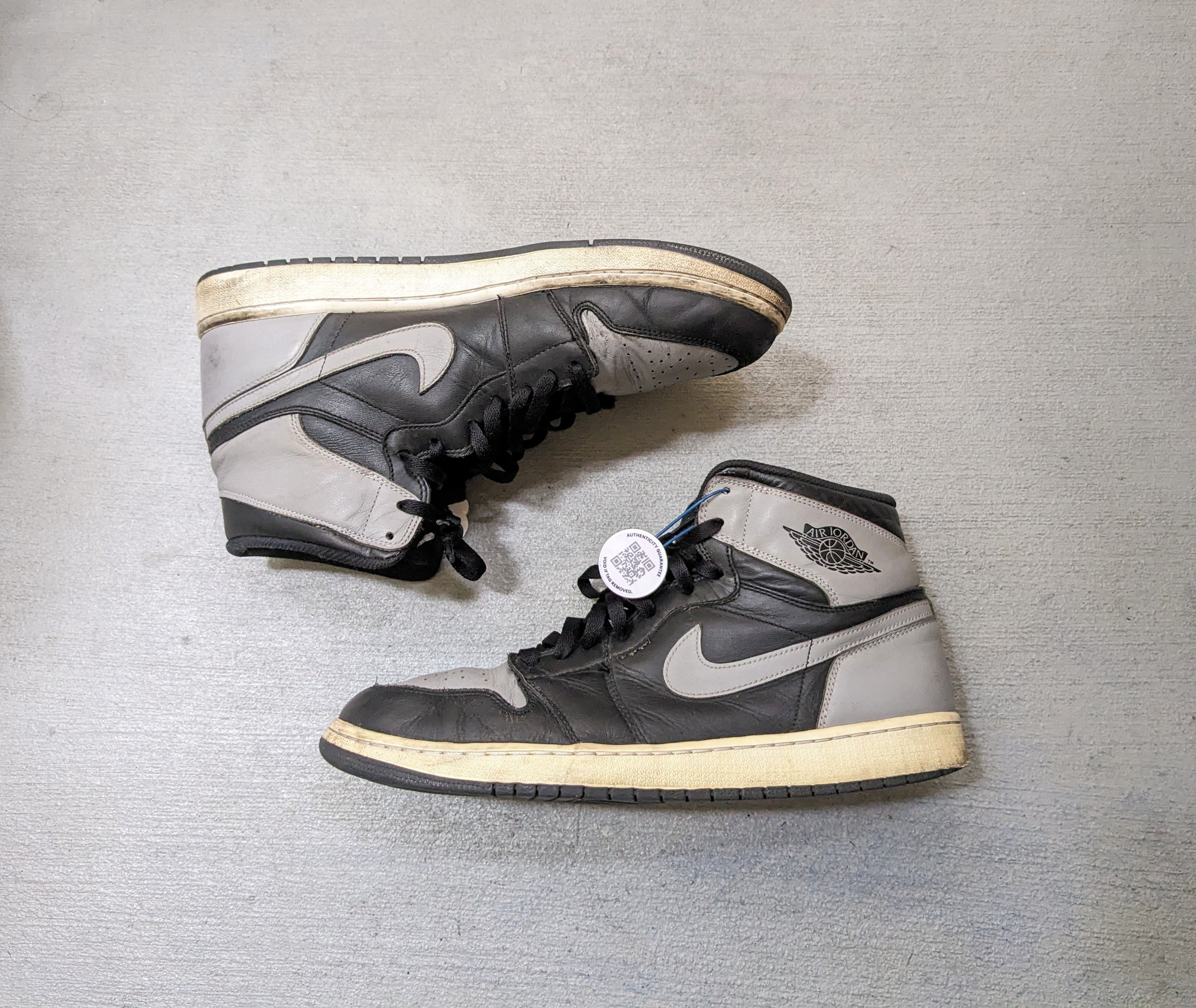 Jordan Brand Nike Air Jordan 1 Retro High OG Shadow 13 555088-014 Size US 13 / EU 46 - 1 Thumbnail