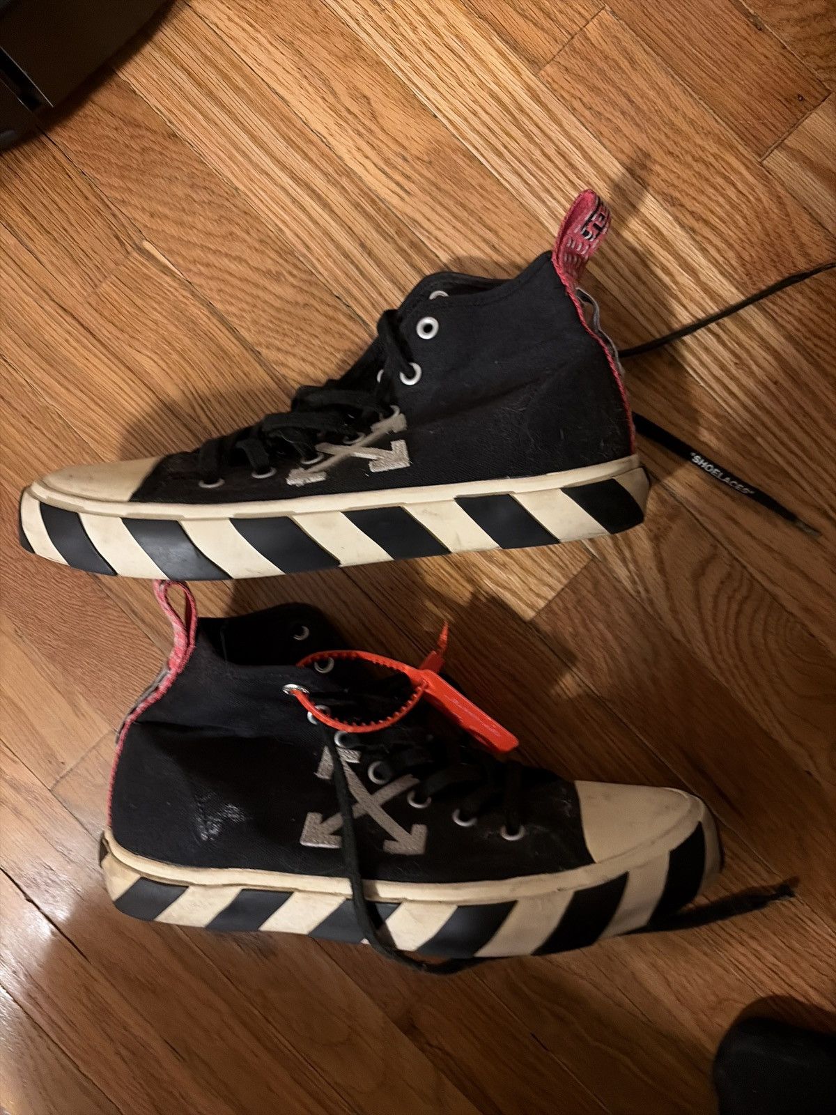 Off-White Off White EU43 Vulcanized Hi Top Sneakers Size US 10 / EU 43 - 7 Thumbnail