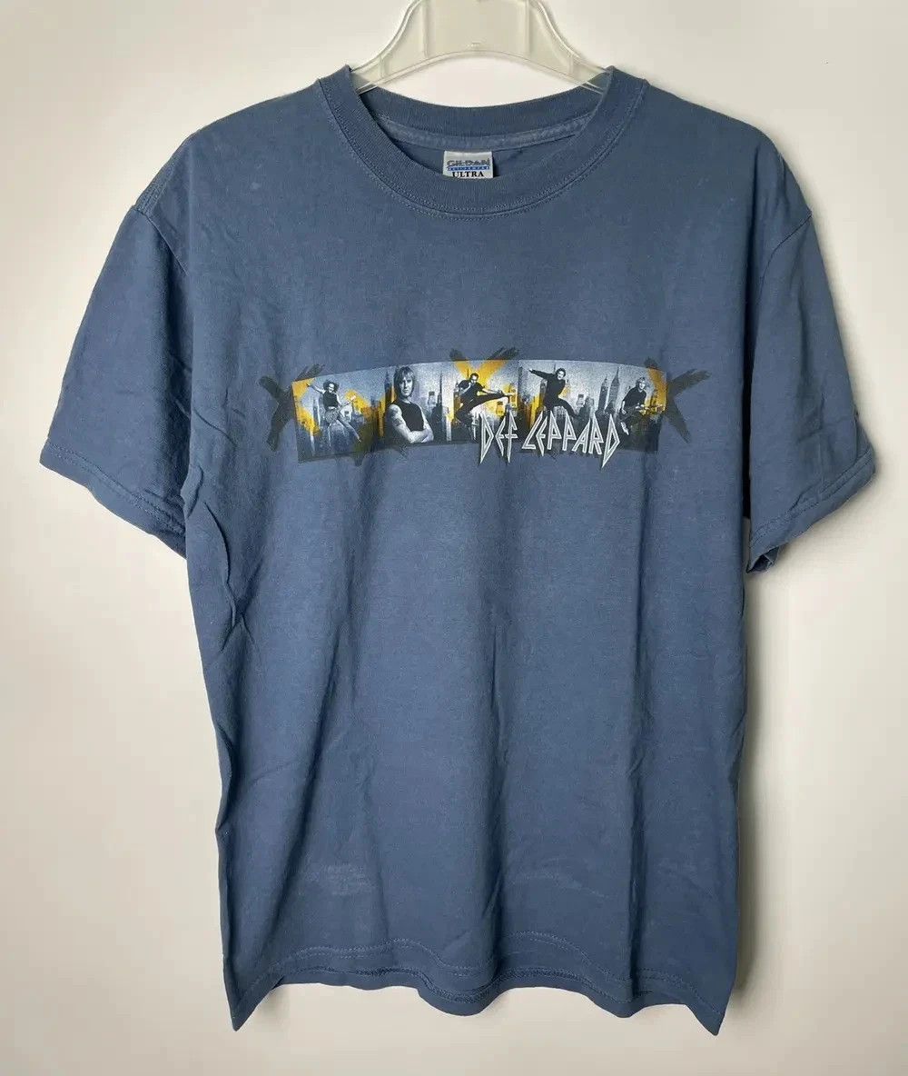 Other Vintage 2003 def leppard tour T-shirt Size M Size US M / EU 48-50 / 2 - 1 Thumbnail