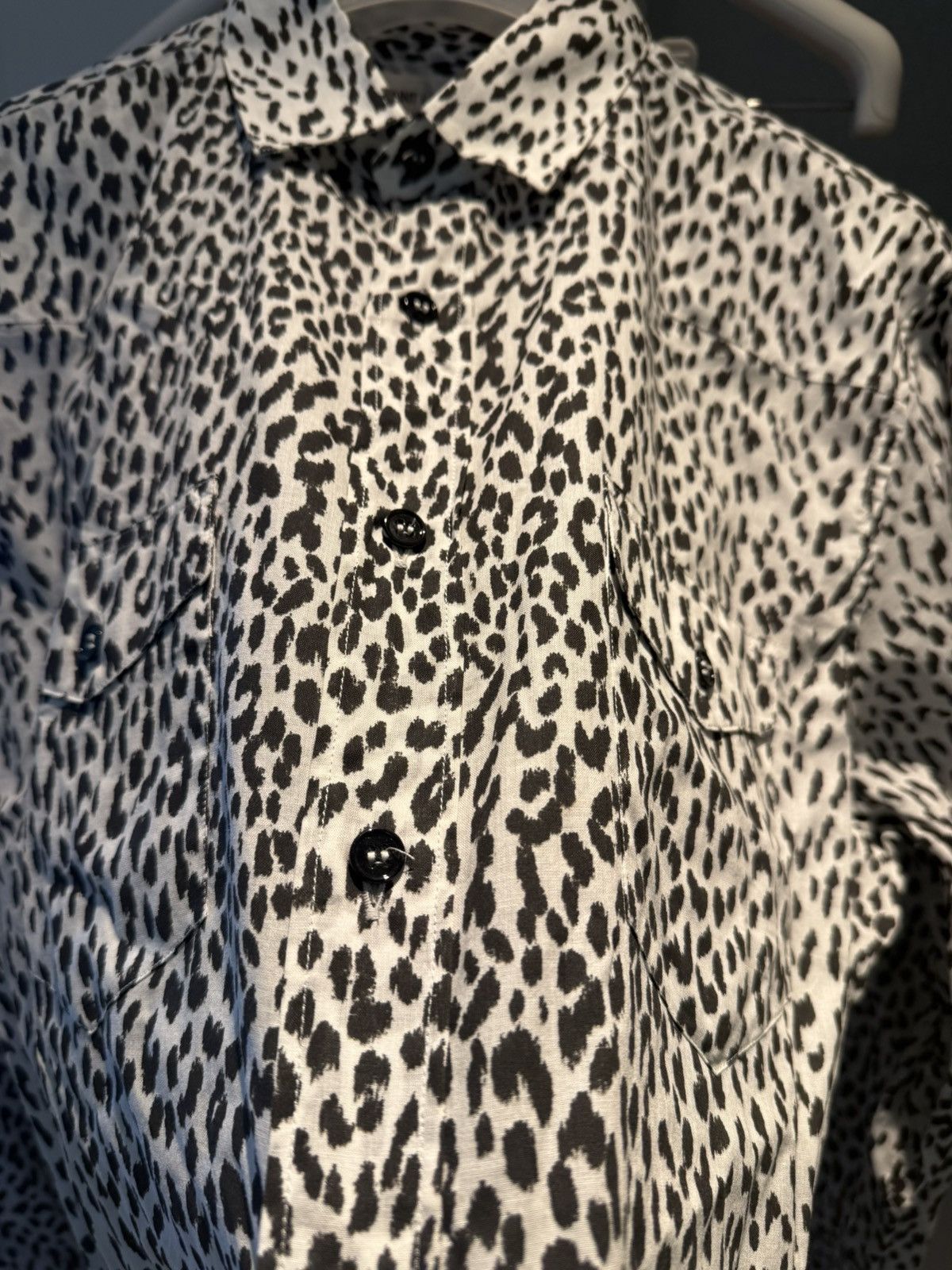 Saint Laurent Paris white Leopard的print the western shirt collar size40 Size US M / EU 48-50 / 2 - 12 Thumbnail