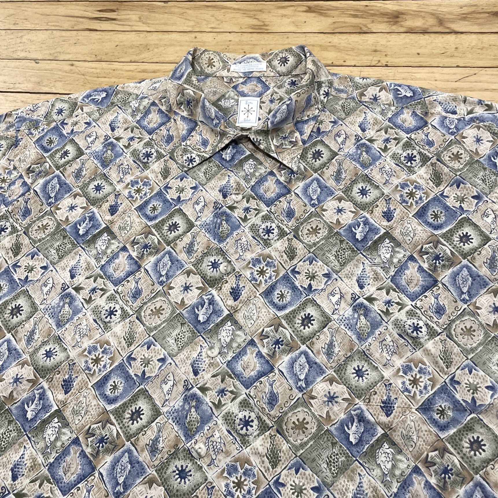 Vintage VINTAGE Burma Bibas Shirt Men 2XL Short Sleeve Button-Up Madras Plaid Fish Print Green 90s 2XL Mens Size US XXL / EU 58 / 5 - 4 Thumbnail