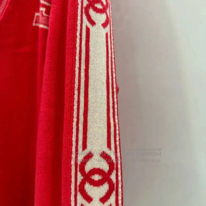 Chanel Chanel Red Wool Women's Pullover Sweater . Size S / US 4 / IT 40 - 4 Thumbnail