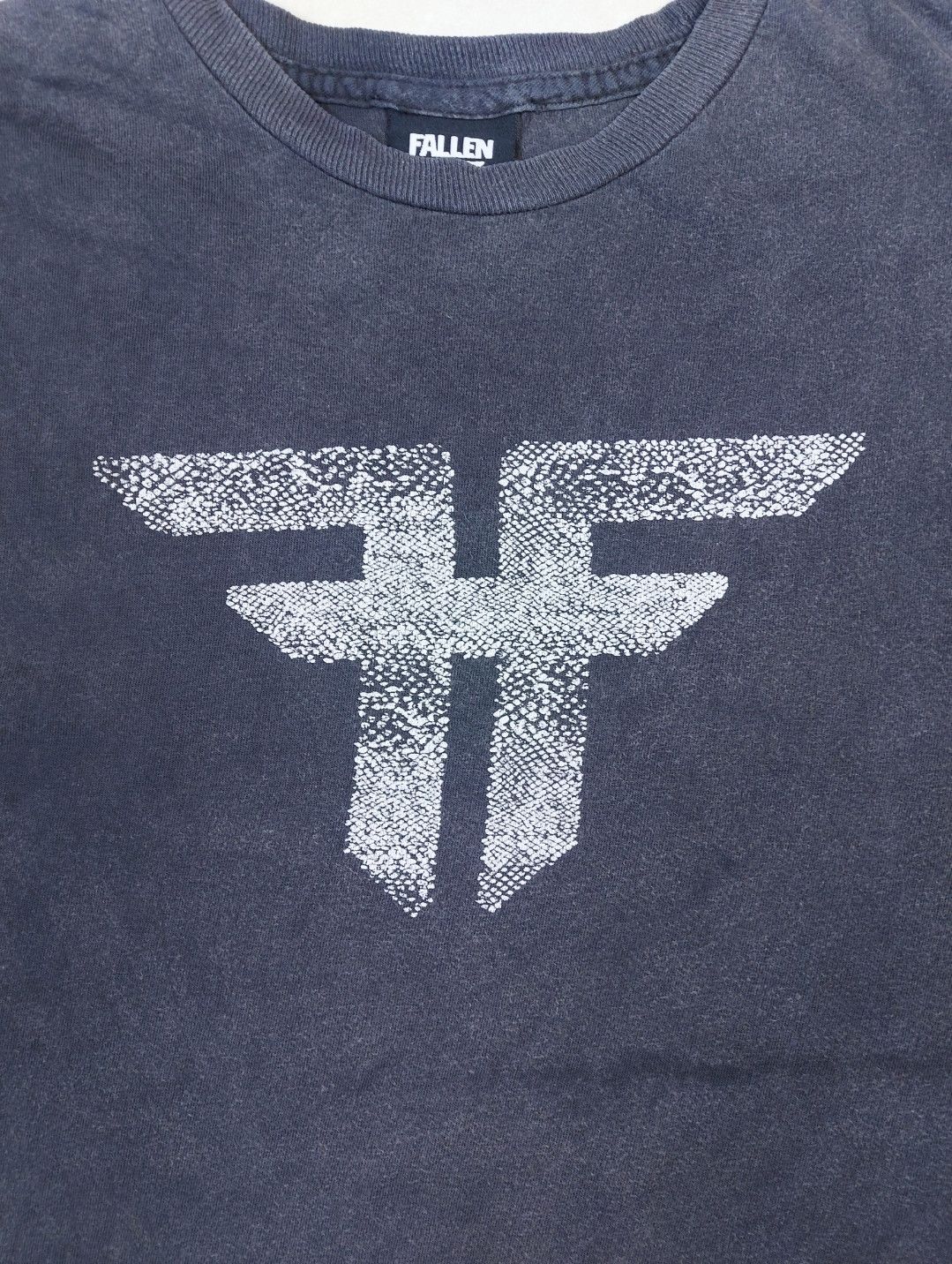 Fallen × Vintage Vintage 90s Y2K Fallen Footwear Chris Cole Skateboard TEE Size US M / EU 48-50 / 2 - 3 Thumbnail