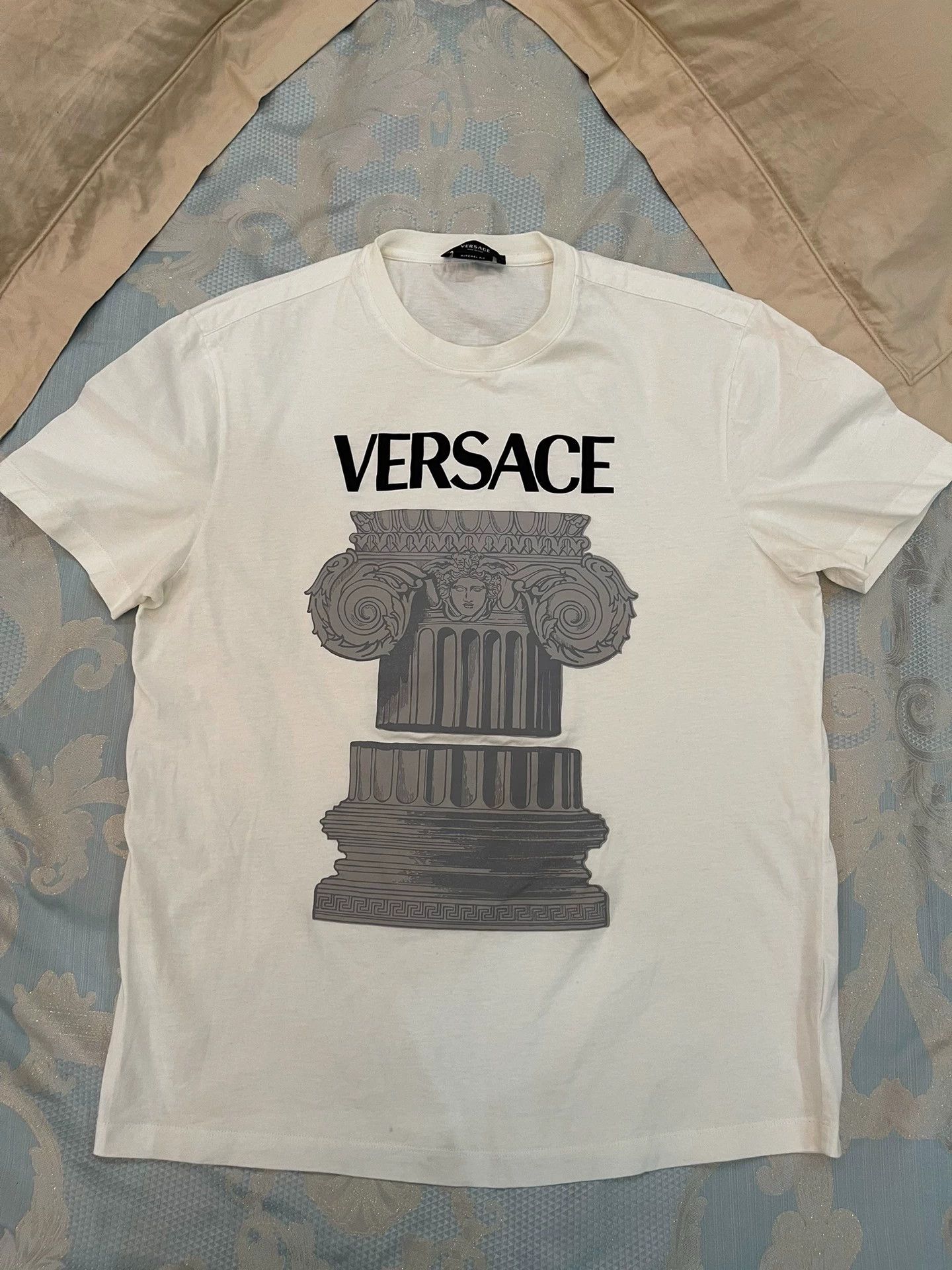 Versace Versace 23 Tee S (L) Classic Logo White Size US S / EU 44-46 / 1 - 1 Thumbnail