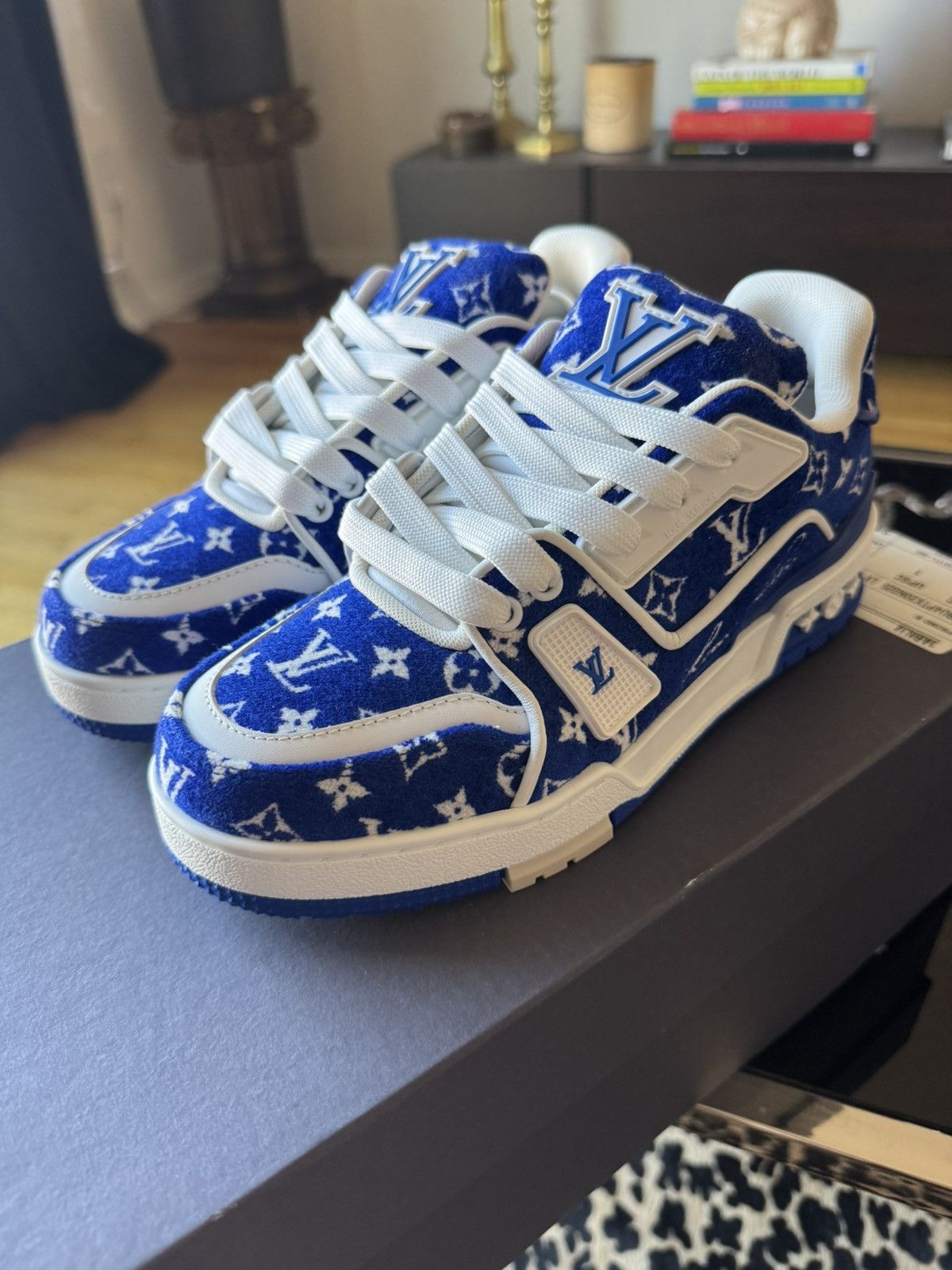 Louis Vuitton Louis Vuitton Trainer Blue Velvet Monogram Size US 5 / IT 35 - 3 Thumbnail