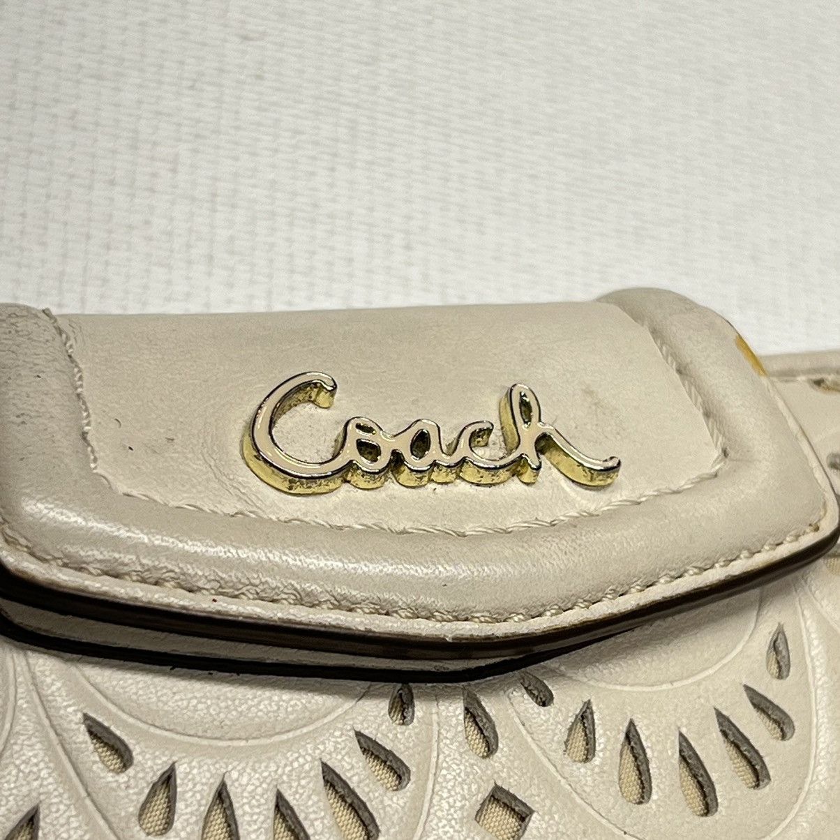 Coach × Vintage Coach Ashley Wallet Ivory Lace Leather Slim Envelope Fold Size ONE SIZE - 9 Thumbnail
