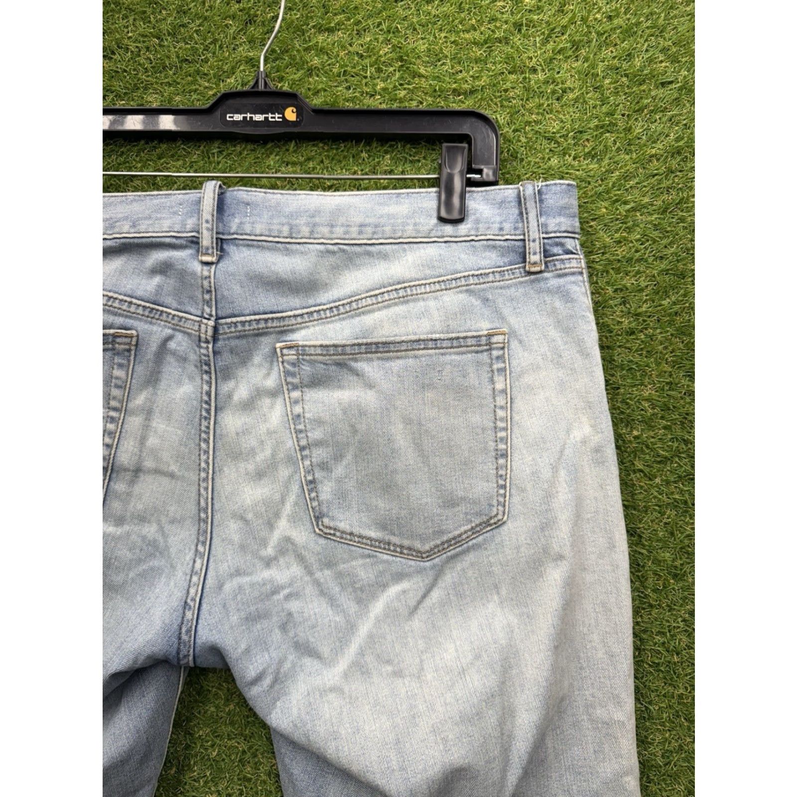 Uniqlo Uniqlo Jeans Mens 38 Relaxed Tapered Fit Blue Denim Light Wash 5-Pocket USA Logo Cowboy USA 1950s? Size US 38 / EU 54 - 4 Thumbnail