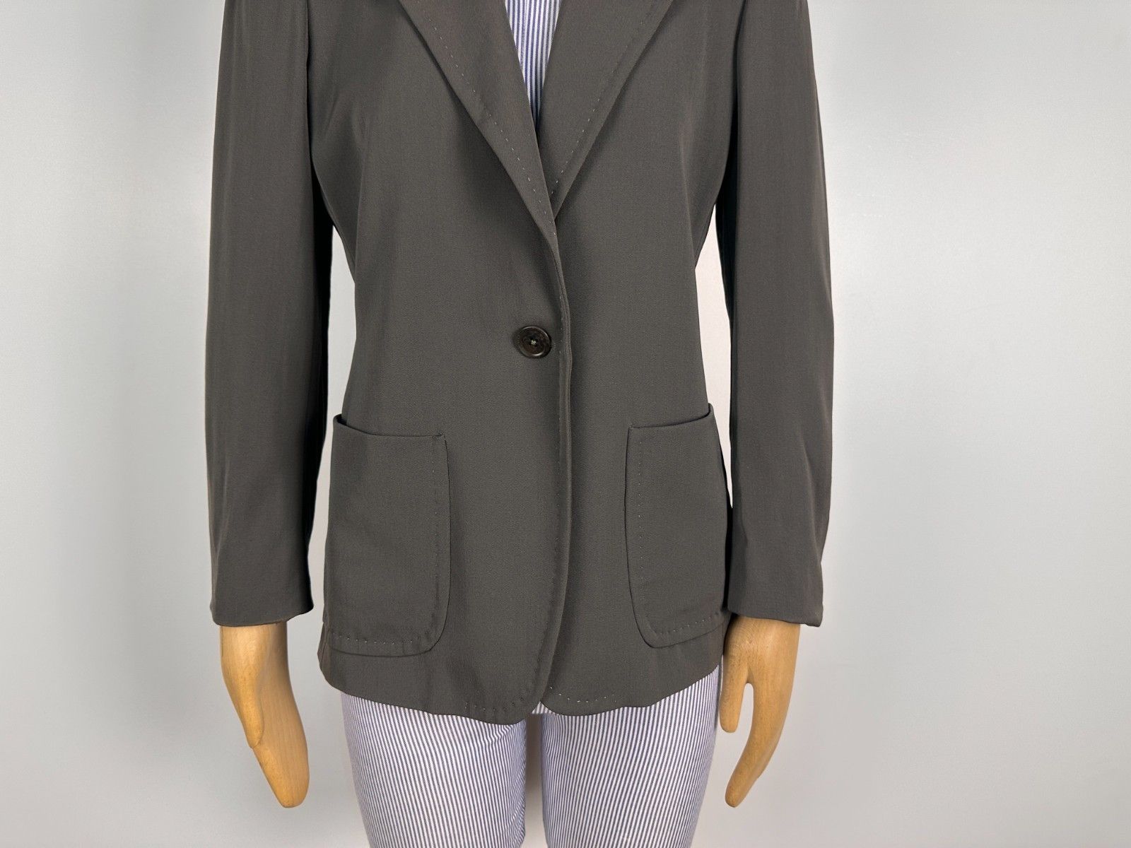 Max Mara Max Mara Wool Blazer Gray Womens Size US6 GB8 EU38 Size M / US 6-8 / IT 42-44 - 3 Thumbnail