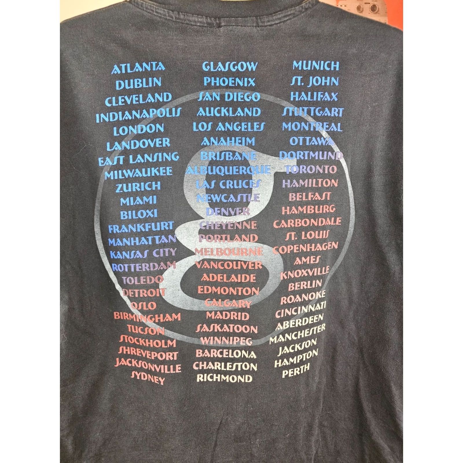 Hanes VINTAGE Garth Brooks COUNTRY MUSIC Black SINGLE STITCH T-SHIRT XLARGE Hanes Men's T-Shirt Size XL Black Sweatshirt? Size US XL / EU 56 / 4 - 8 Thumbnail