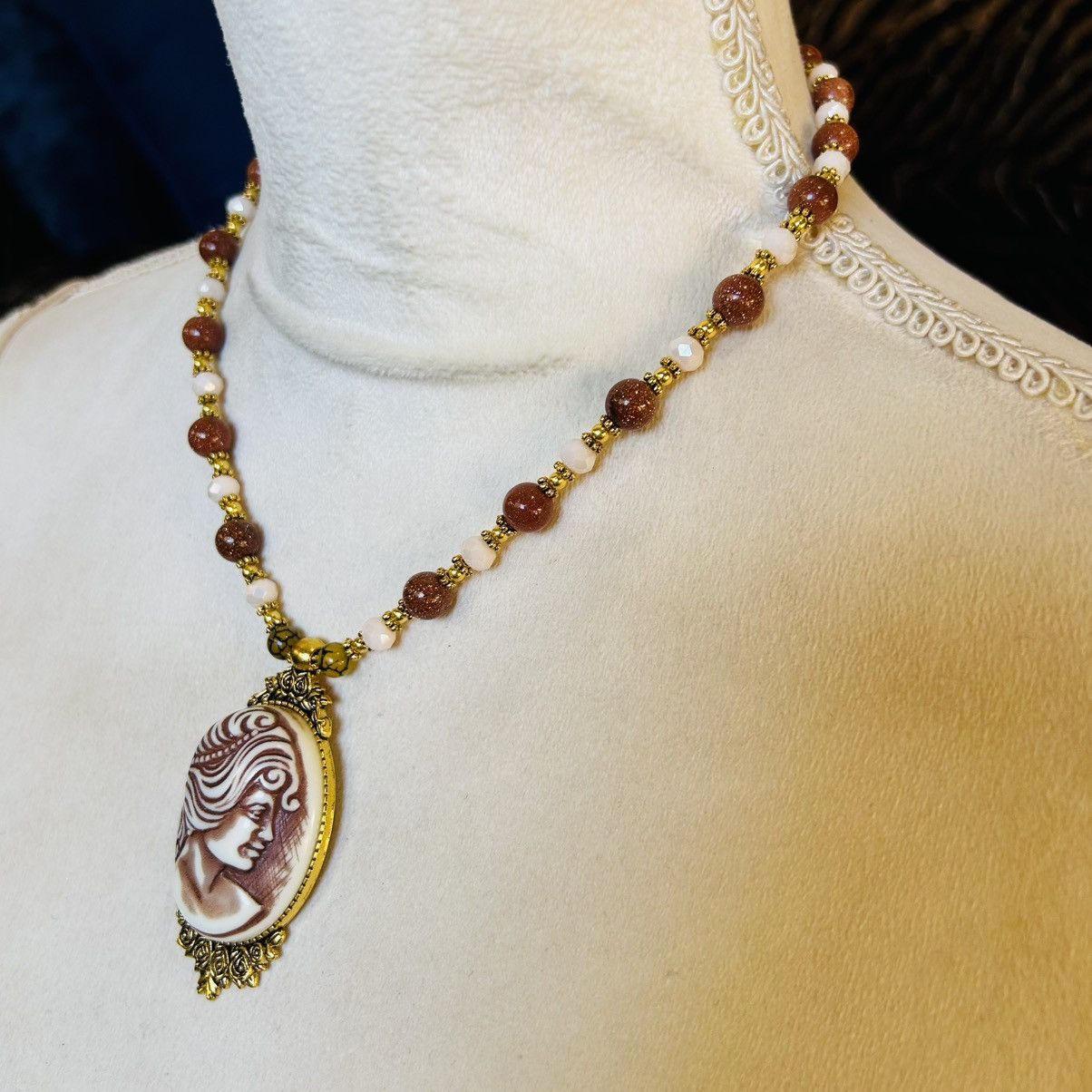 Handmade Handcrafted vintage high dome Victorian lady cameo necklace Size ONE SIZE - 4 Thumbnail