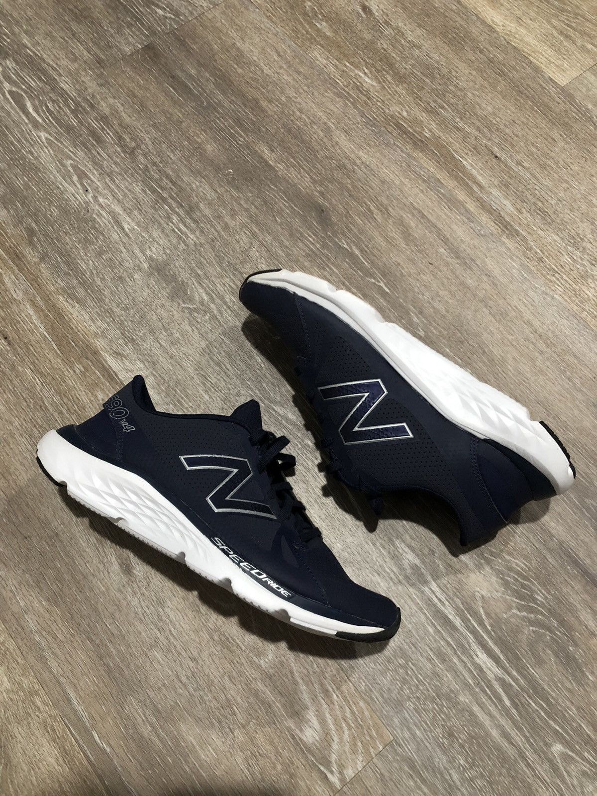 New Balance New Balance 690v4 SpeedRide Trail Running Shoes Mens 9.5 Size US 9.5 / EU 42-43 - 1 Thumbnail