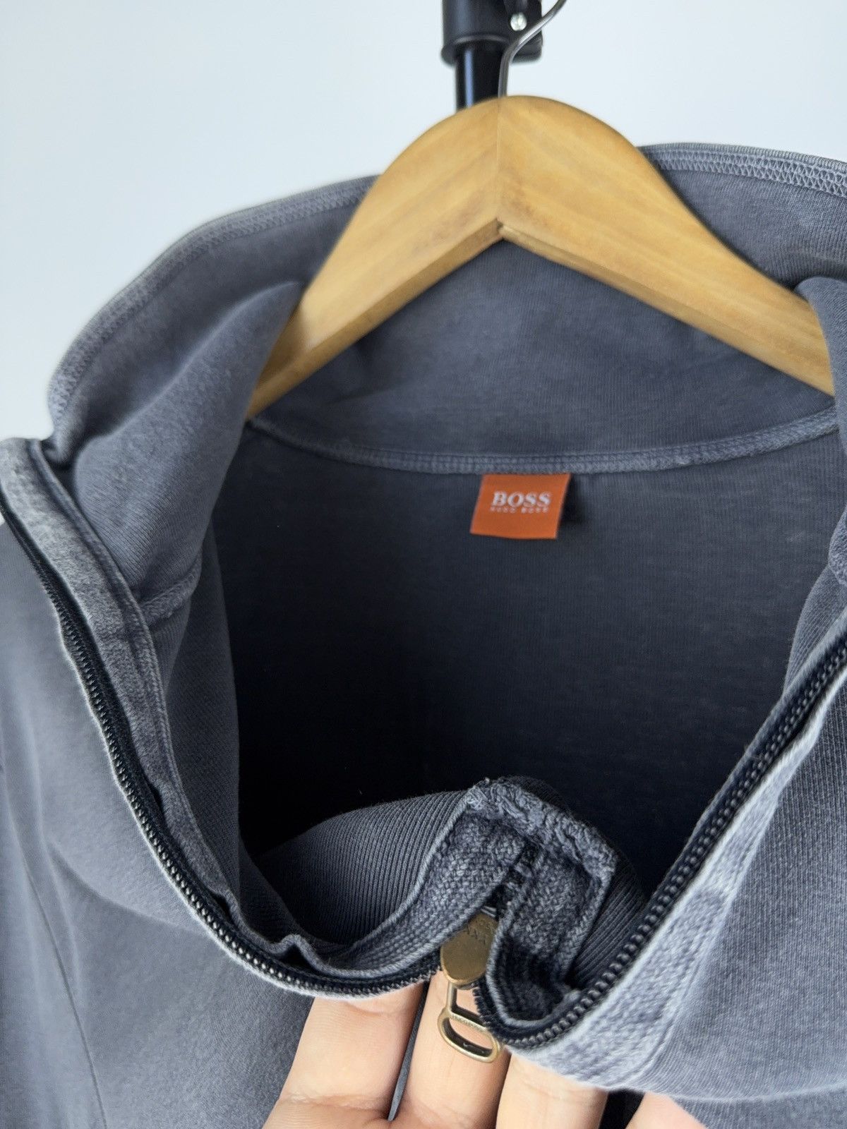 Hugo Boss Vintage 00s Luxury Hugo Boss Faded 1/4 zip long sleeve Size US XXL / EU 58 / 5 - 9 Thumbnail