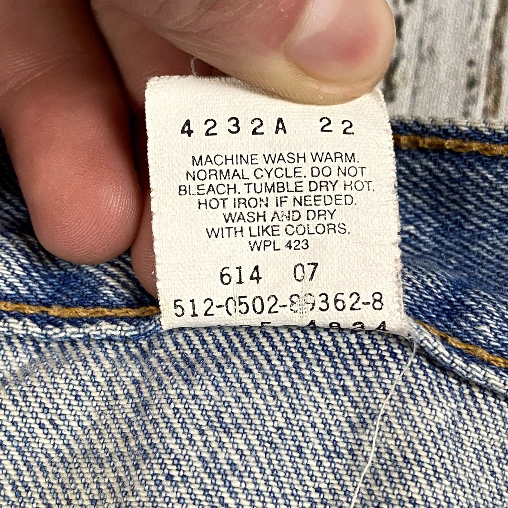 Levi's VINTAGE Levi's 505 Jeans - Regular Fit Straight Leg - Blue Denim - Men's USA Size 38x34 - Light Wash - Belt Loops - 5-Pocket Design - Zipper Closure Size US 38 / EU 54 - 6 Thumbnail