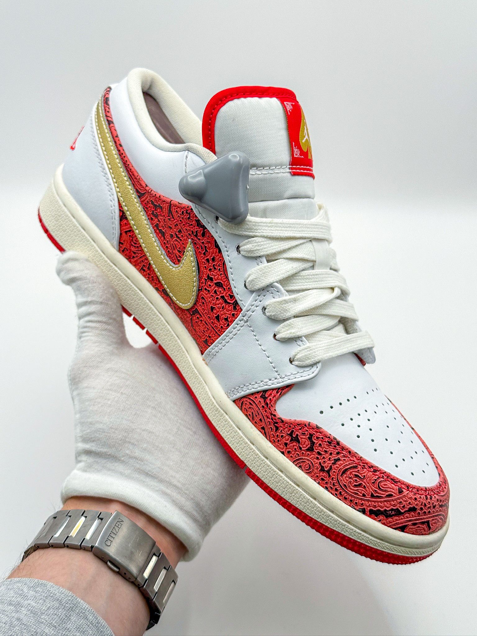 Nike Nike Air Jordan 1 Low SE White Red "Spades" Sneakers Size US 8 / EU 41 - 7 Thumbnail