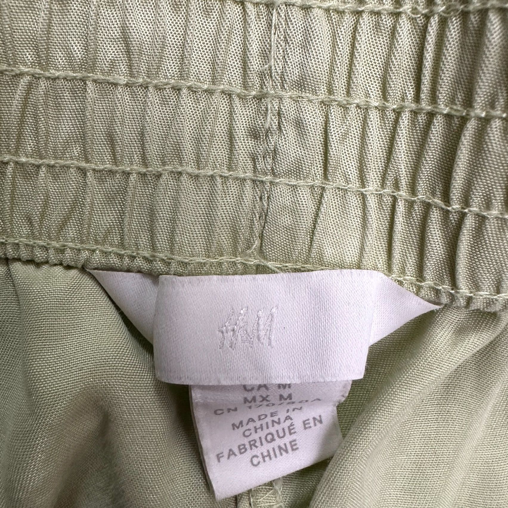 H&M H&M Shorts Womens Medium Green 29x2 Pockets Athletic Casual Active Outdoor Womens Size 32" / US 10 / IT 46 - 4 Thumbnail