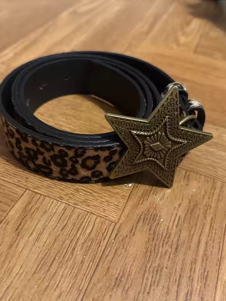 Japanese Brand 2000s leopard cheetah print Star Buckle Pu Leather belt Size 32 - 6 Thumbnail