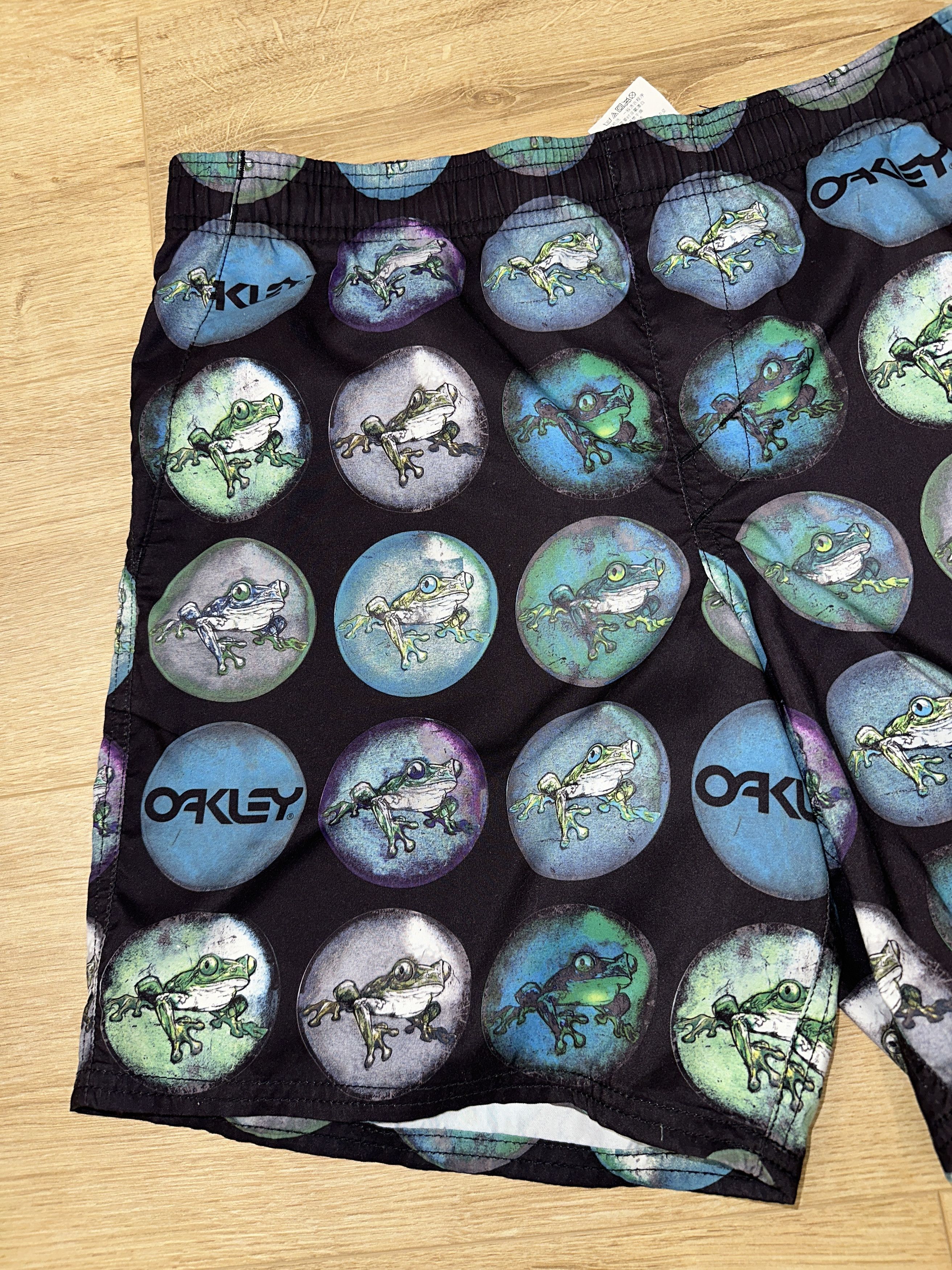 Oakley Oakley Frog Print Swim Shorts Polyester Size 30 Beach Swim Size US 32 / EU 48 - 4 Thumbnail