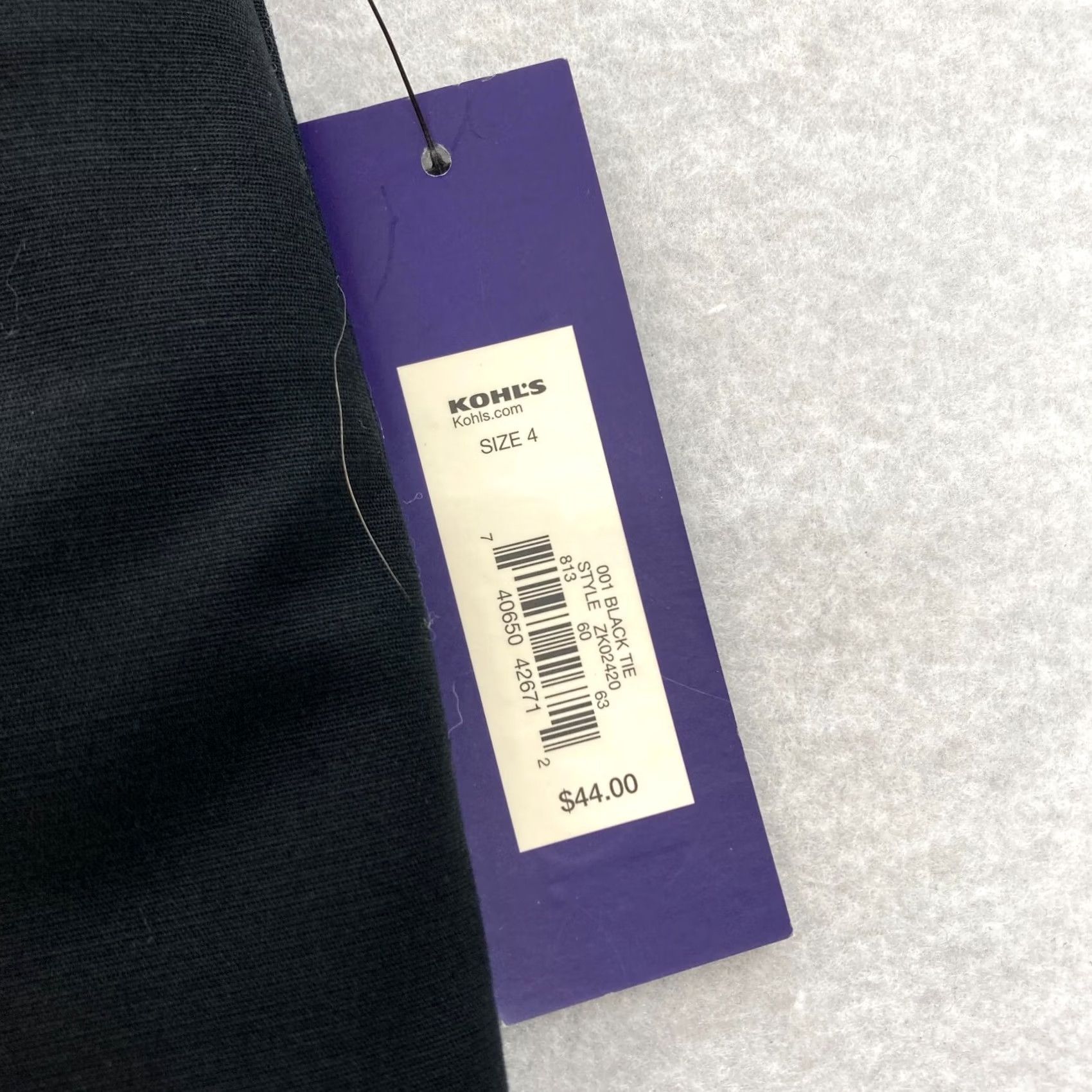 Apt. 9 Apt. 9 Maxwell Capri Pants Women's 4 Black Stretch Mid Rise Straight Belted NWT Size 28" / US 6 / IT 42 - 4 Thumbnail