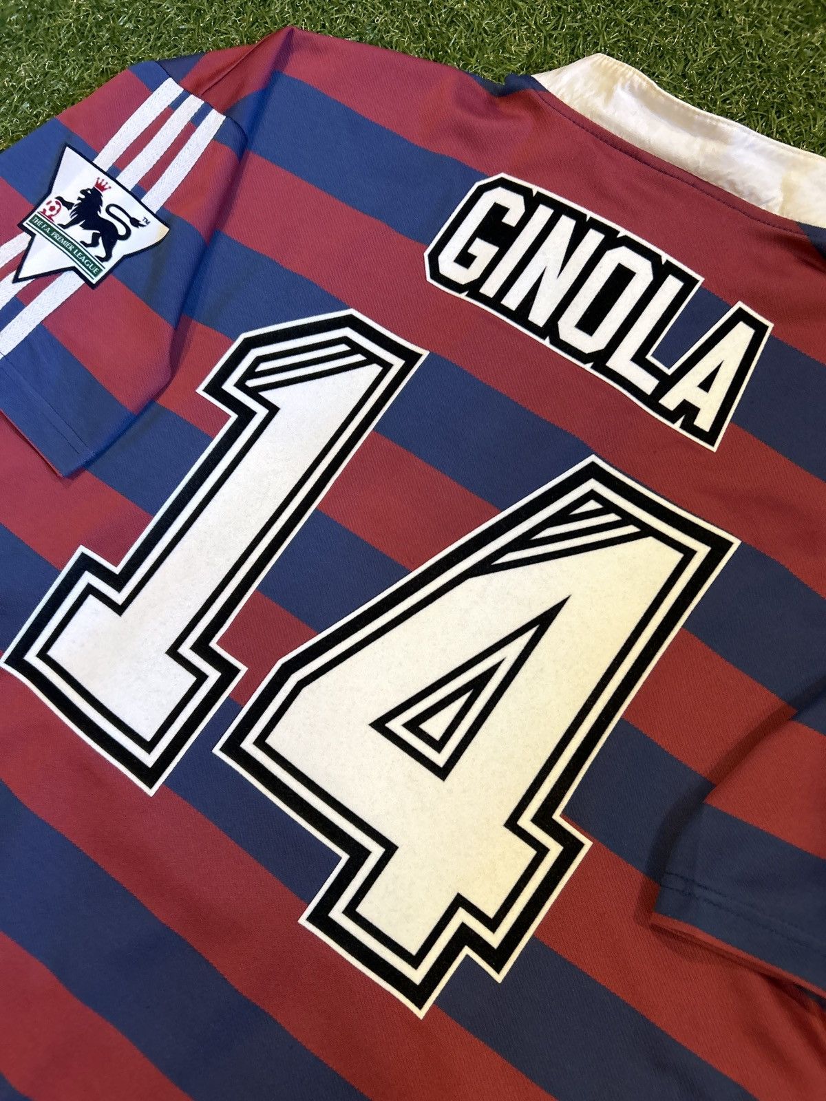Adidas × Vintage 95/96 Newcastle United Ginola Away Shirt Size US L / EU 52-54 / 3 - 9 Thumbnail
