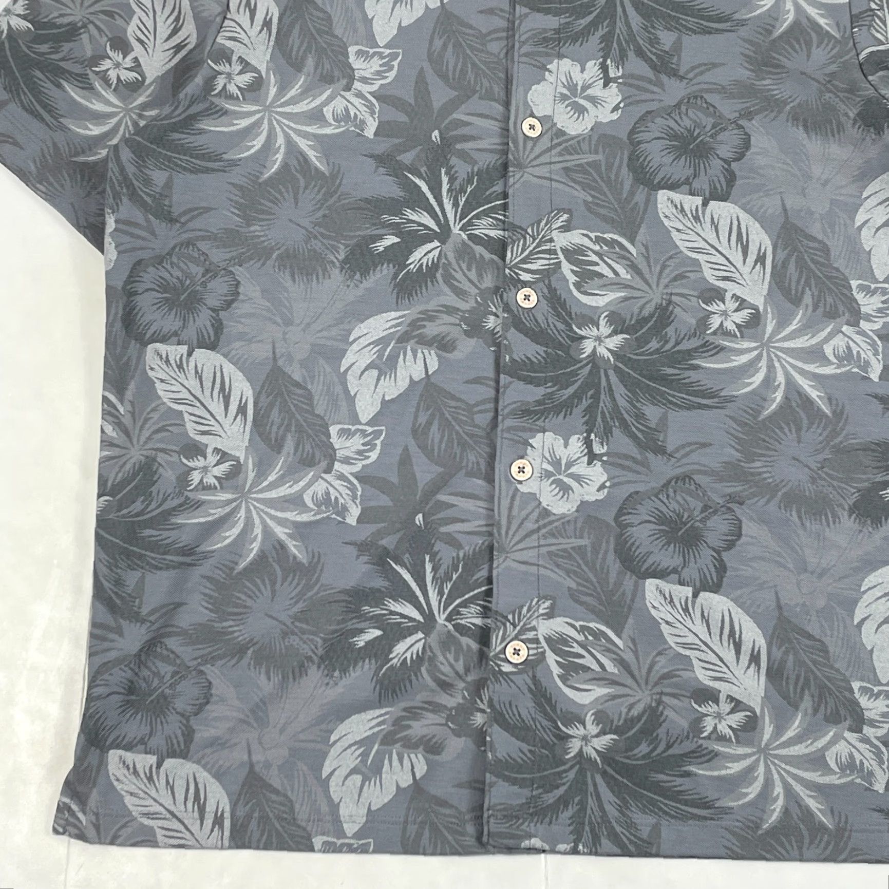 Tommy Bahama Tommy Bahama Shirt Men M Gray Island Zone Pima Floral Short Sleeve Button Up Size US M / EU 48-50 / 2 - 5 Thumbnail