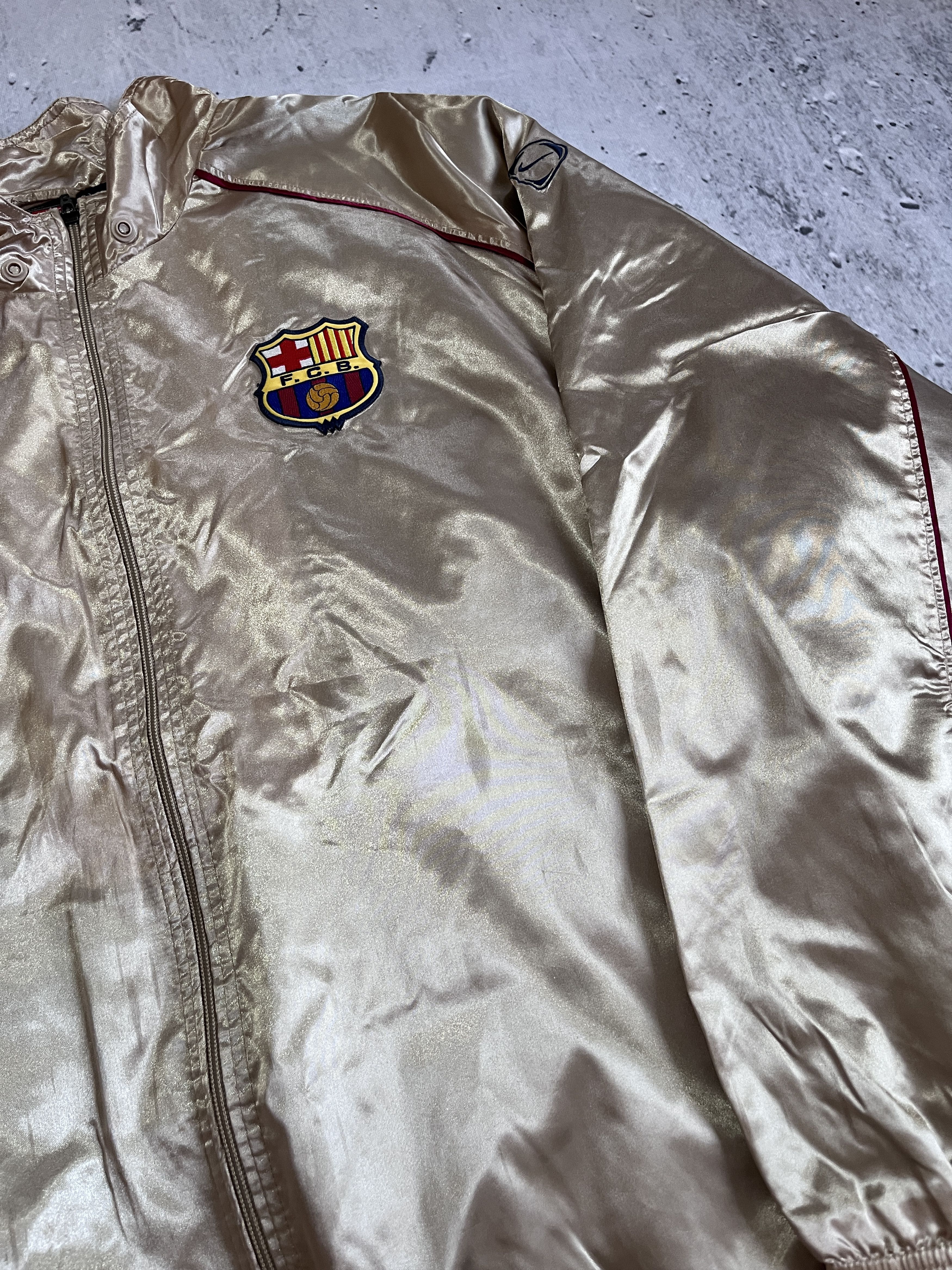 Nike NIKE FC BARCELONA VINTAGE FOOTBALL SOCCER GOLD TRACK JACKET Size US XL / EU 56 / 4 - 4 Thumbnail