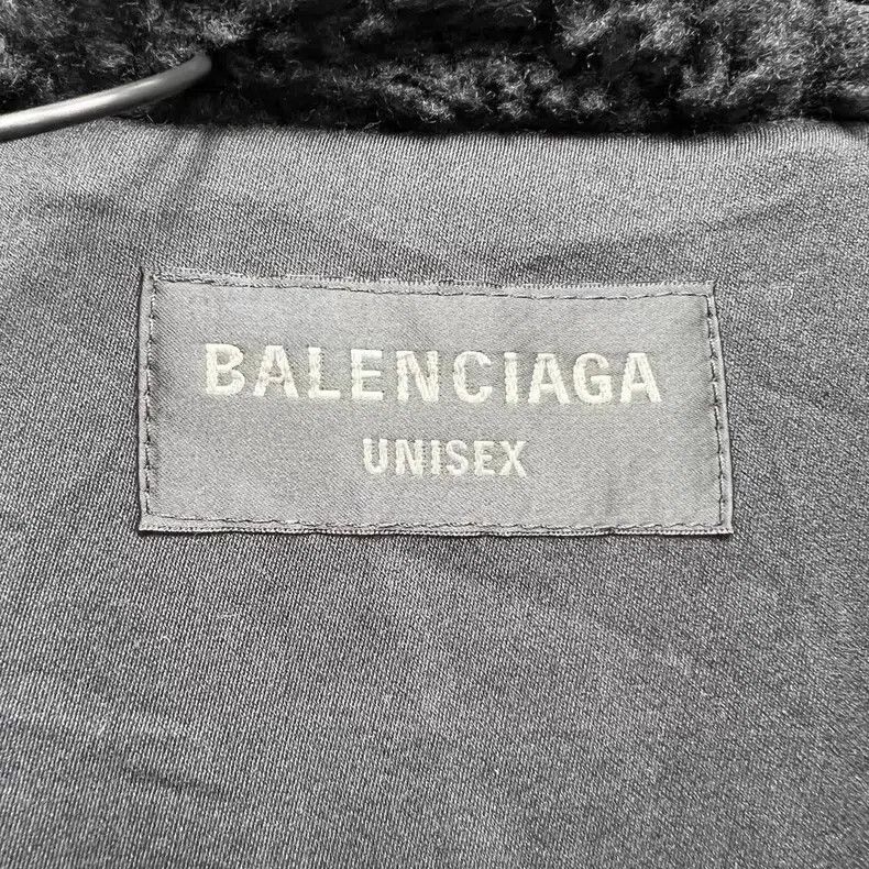 Balenciaga Balenciaga Black Chest Embroidered Logo Lamb绒 Teddy Jacket Size US M / EU 48-50 / 2 - 3 Thumbnail