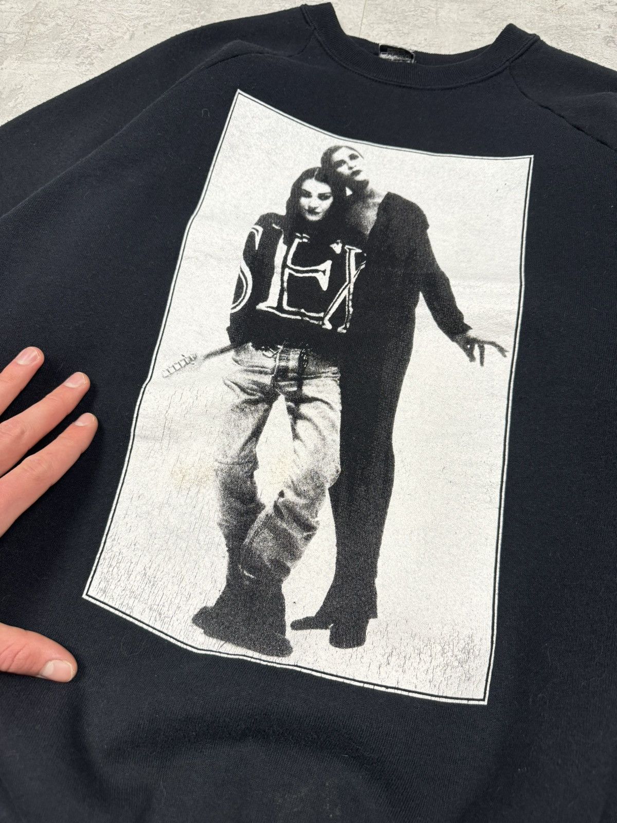 Band Tees Vintage 92’ Shakespears Sister Hormonally Yours Sweatshirt Size US XL / EU 56 / 4 - 6 Thumbnail