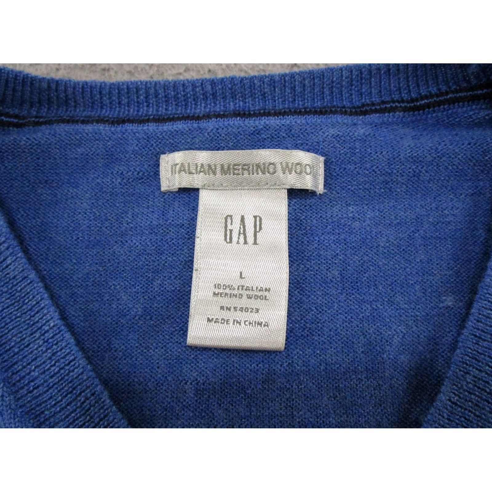 Gap Gap Blue V-Neck 100% Italian Merino Wool Sweater L Vintage Y2K Pullover Knit Mens Skein Size US L / EU 52-54 / 3 - 2 Thumbnail